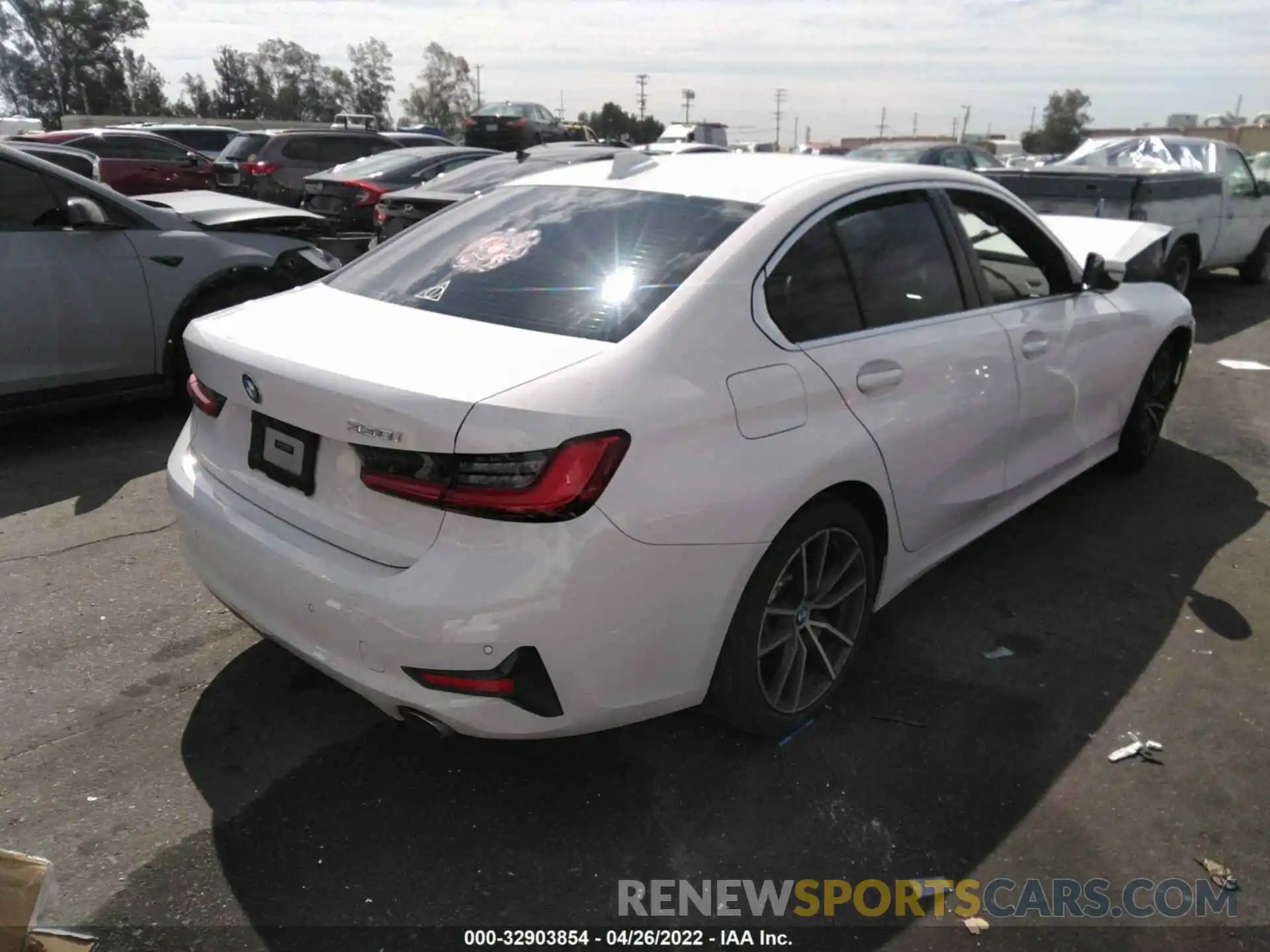 4 Photograph of a damaged car 3MW5R1J56K8B00864 BMW 3 SERIES 2019