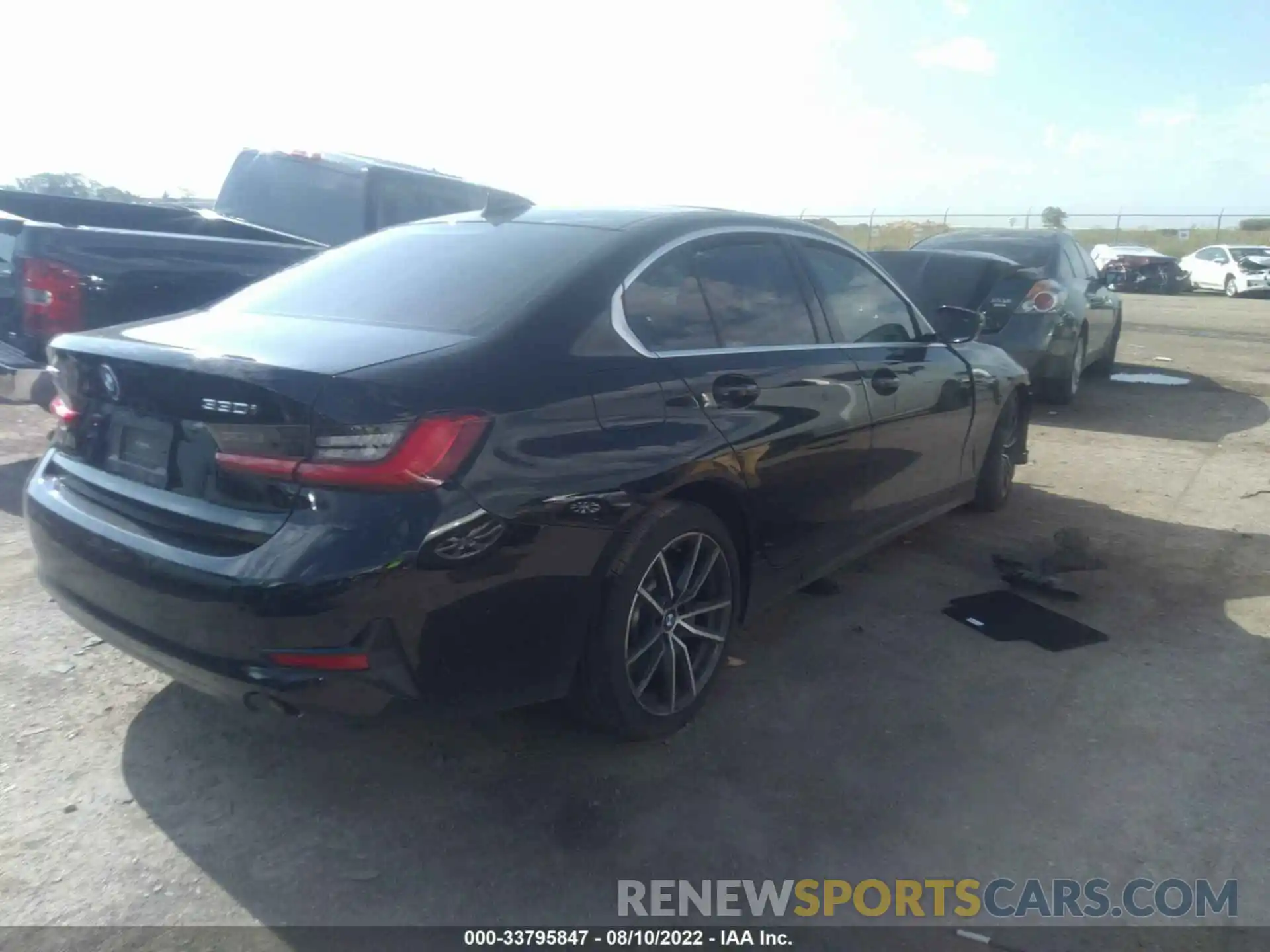 4 Photograph of a damaged car 3MW5R1J57K8A04385 BMW 3 SERIES 2019