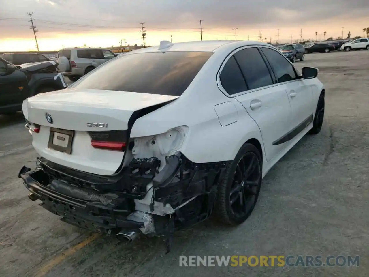 4 Photograph of a damaged car 3MW5R1J57K8A05634 BMW 3 SERIES 2019