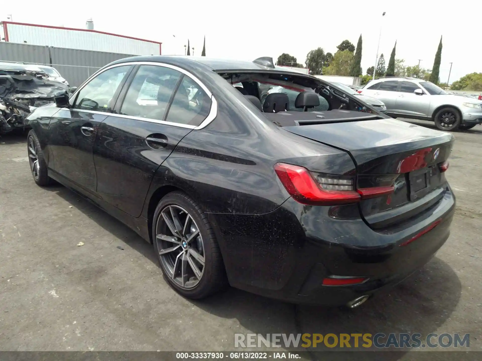 3 Photograph of a damaged car 3MW5R1J57K8B00680 BMW 3 SERIES 2019