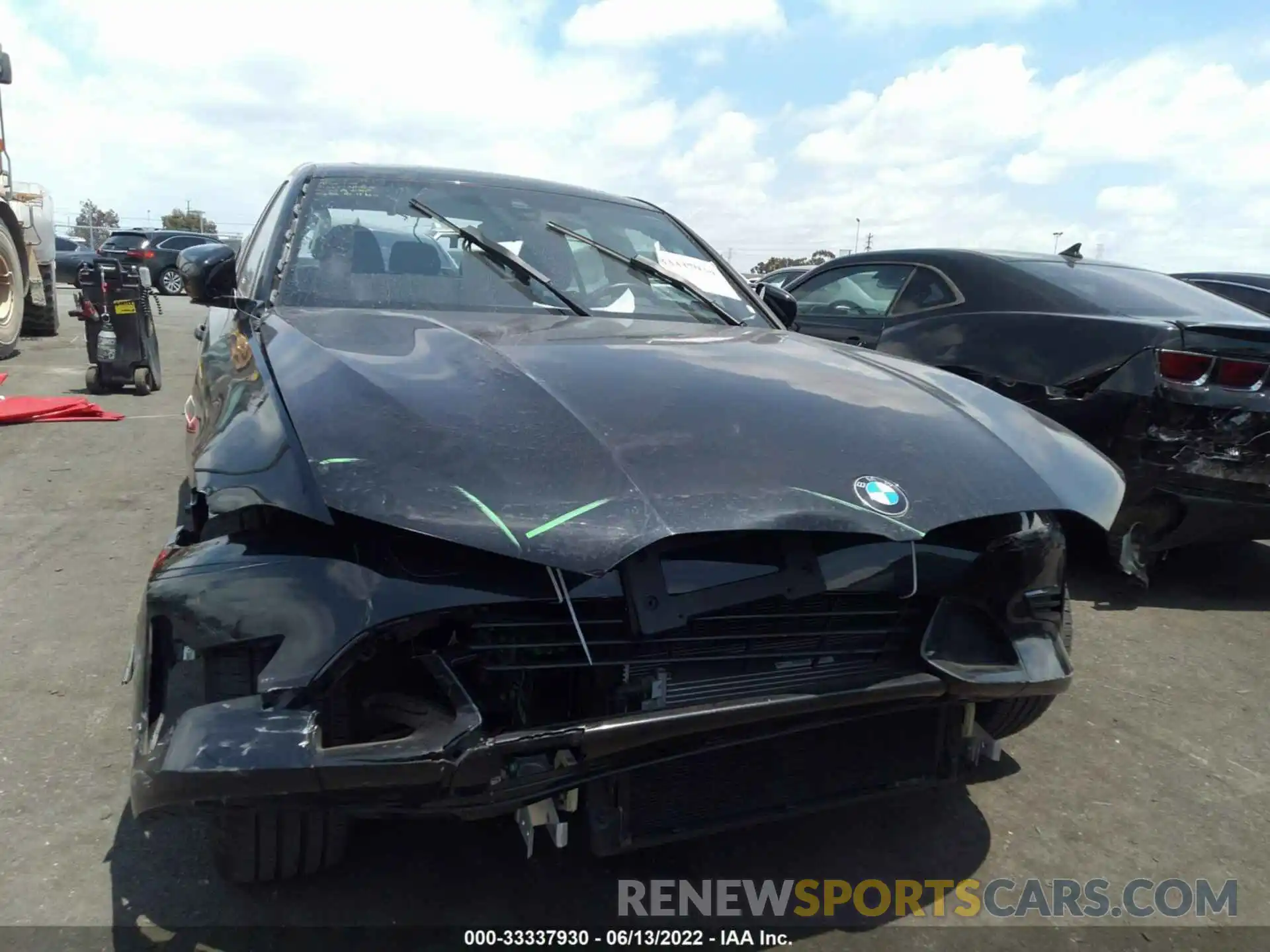 6 Photograph of a damaged car 3MW5R1J57K8B00680 BMW 3 SERIES 2019