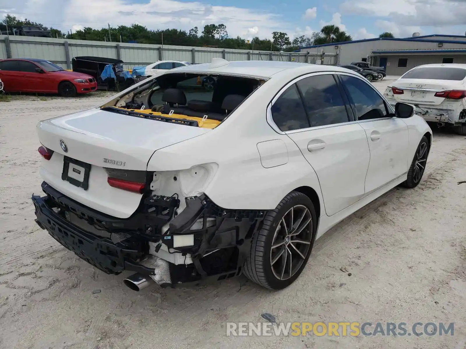 4 Фотография поврежденного автомобиля 3MW5R1J58K8A04251 BMW 3 SERIES 2019