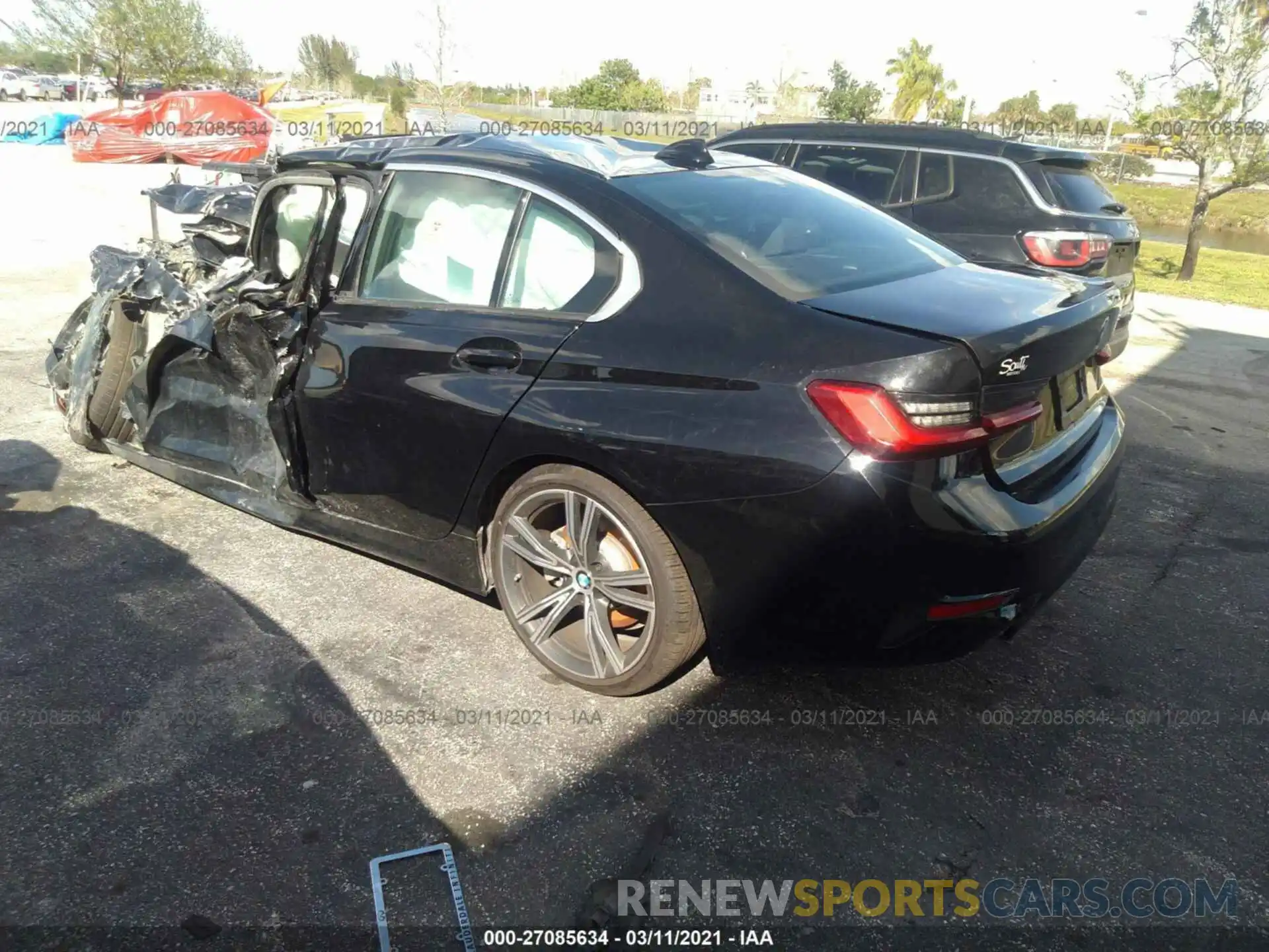 3 Photograph of a damaged car 3MW5R1J58K8A04346 BMW 3 SERIES 2019