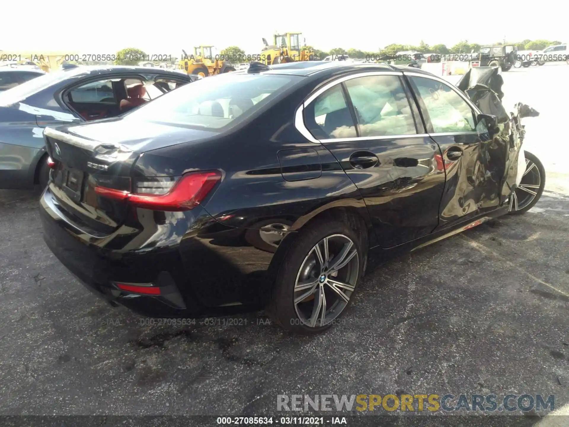 4 Photograph of a damaged car 3MW5R1J58K8A04346 BMW 3 SERIES 2019