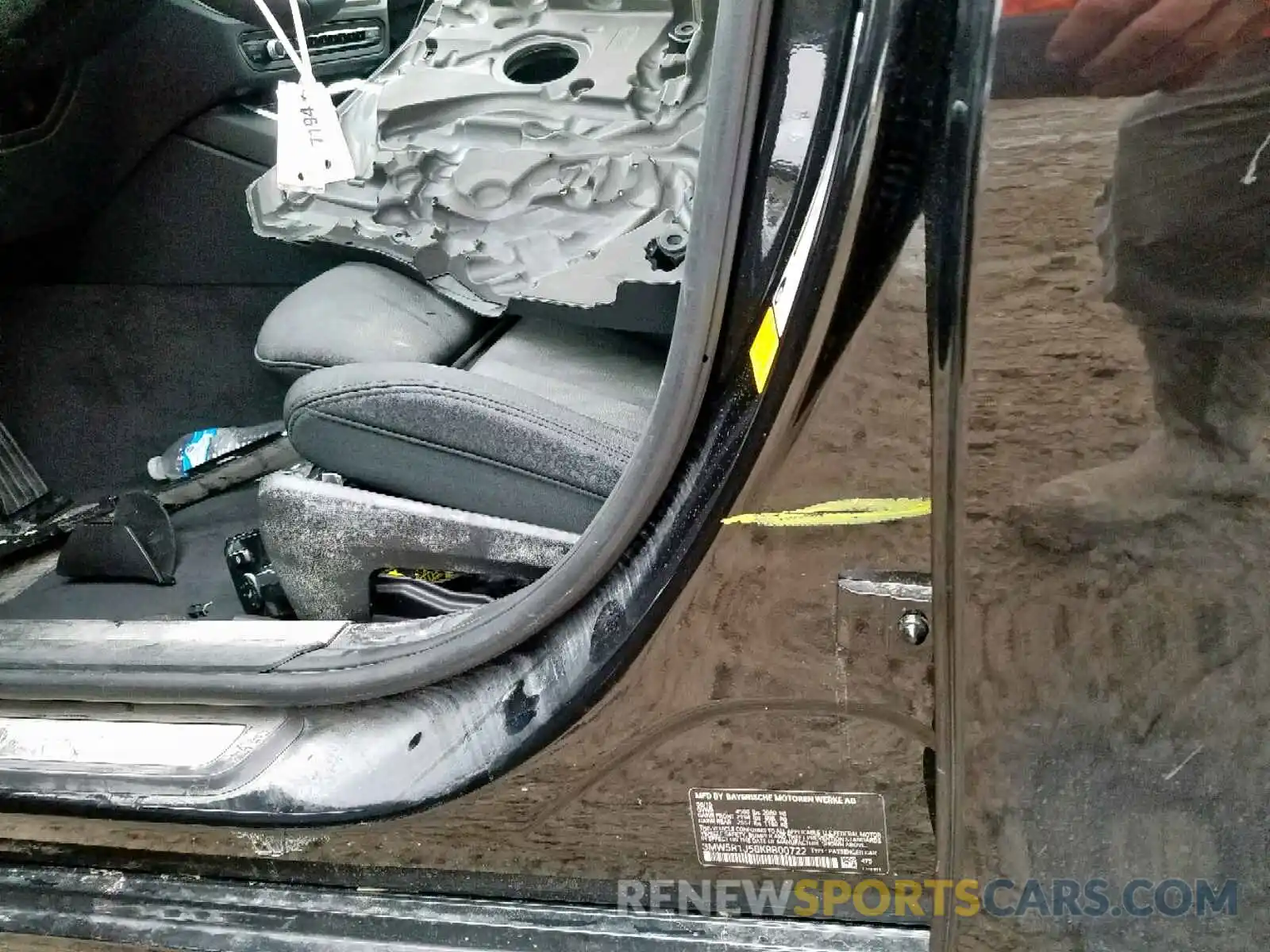 9 Photograph of a damaged car 3MW5R1J58K8B00722 BMW 3 SERIES 2019