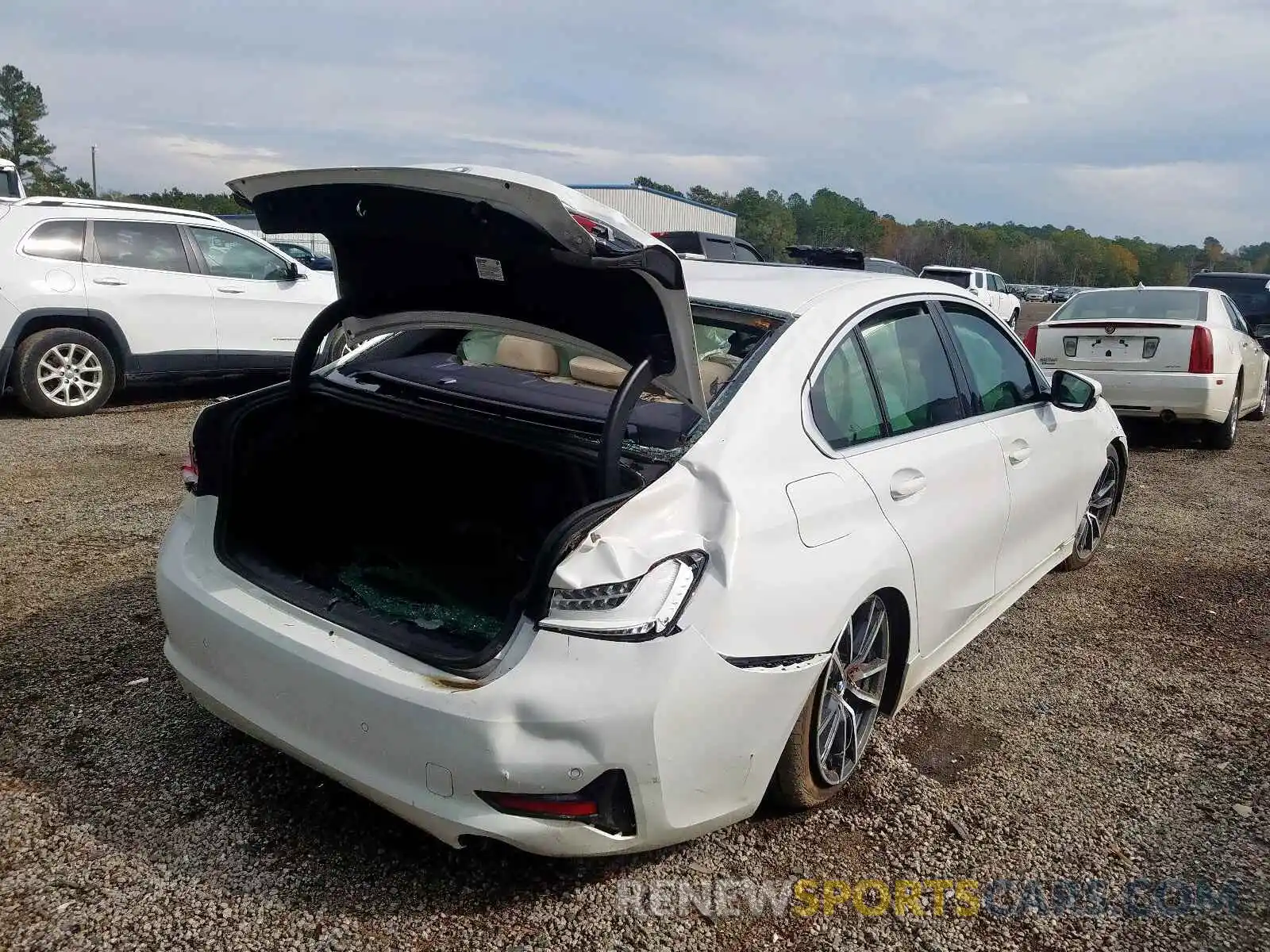 4 Photograph of a damaged car 3MW5R1J5XK8A04221 BMW 3 SERIES 2019