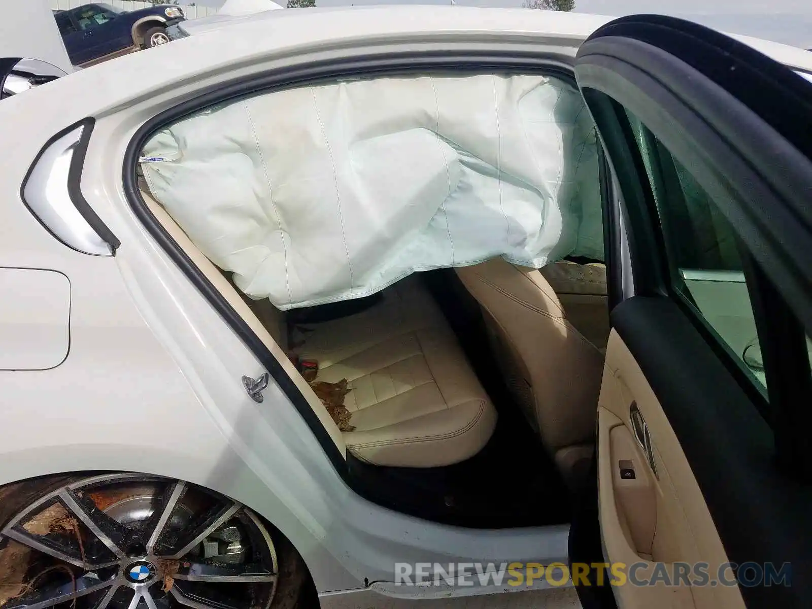 6 Photograph of a damaged car 3MW5R1J5XK8A04221 BMW 3 SERIES 2019