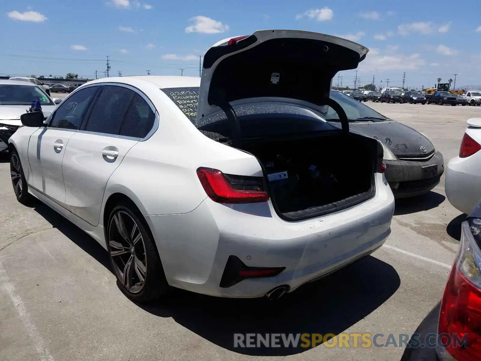 3 Photograph of a damaged car 3MW5R1J5XK8A04414 BMW 3 SERIES 2019