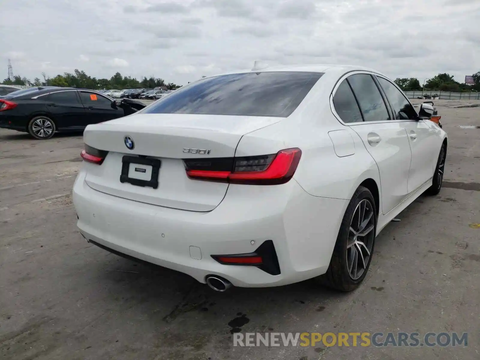 4 Photograph of a damaged car 3MW5R1J5XK8B00155 BMW 3 SERIES 2019