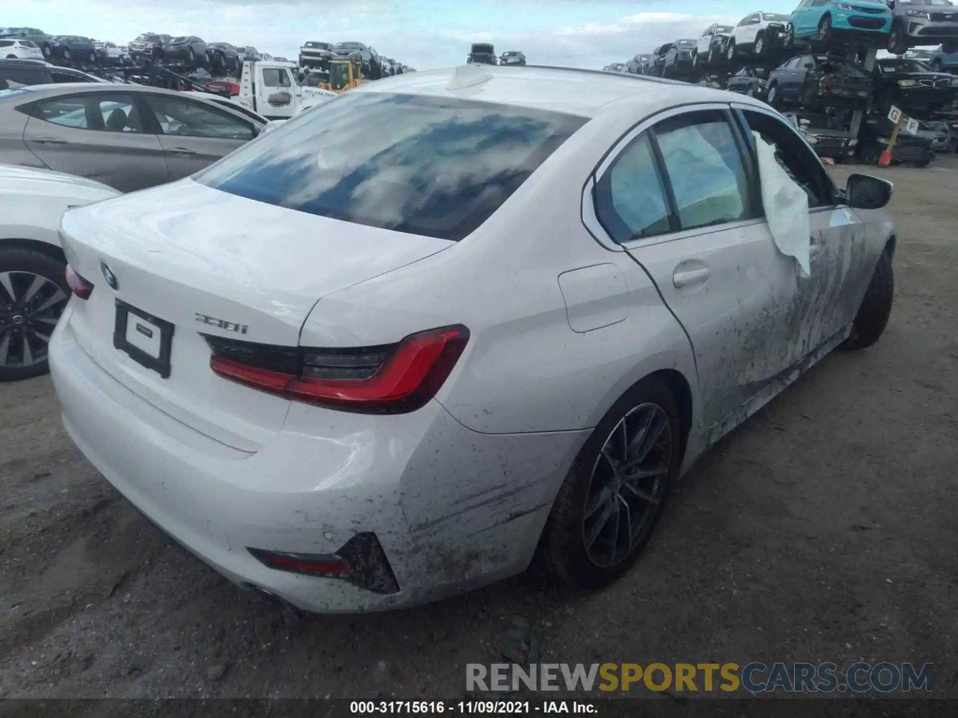 4 Photograph of a damaged car 3MW5R1J5XK8B00205 BMW 3 SERIES 2019