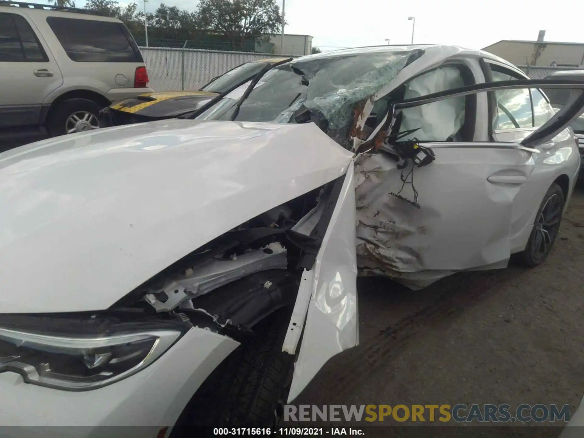 6 Photograph of a damaged car 3MW5R1J5XK8B00205 BMW 3 SERIES 2019