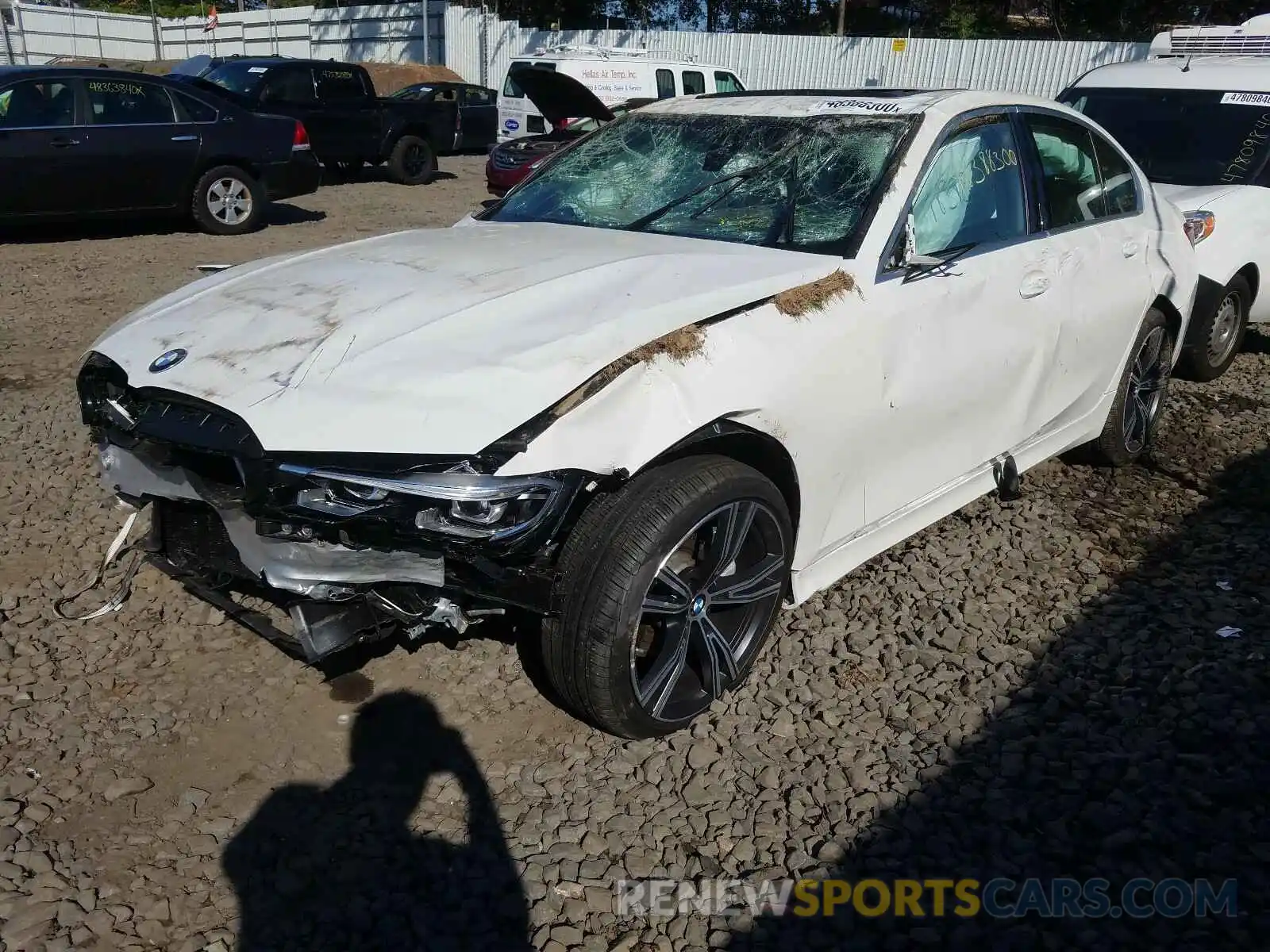 2 Photograph of a damaged car 3MW5R7J51K8B00015 BMW 3 SERIES 2019