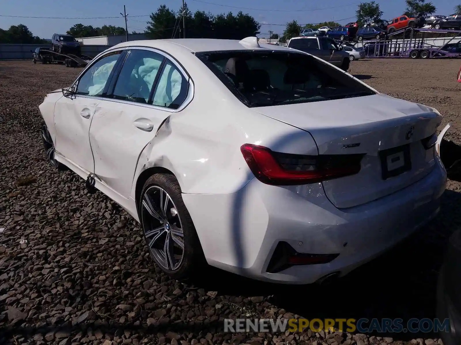 3 Photograph of a damaged car 3MW5R7J51K8B00015 BMW 3 SERIES 2019