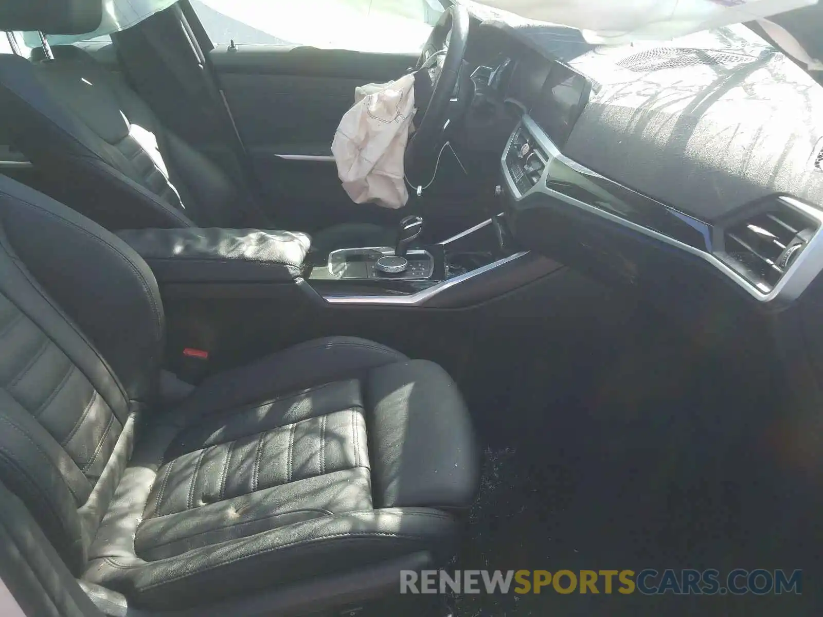 5 Photograph of a damaged car 3MW5R7J51K8B00015 BMW 3 SERIES 2019