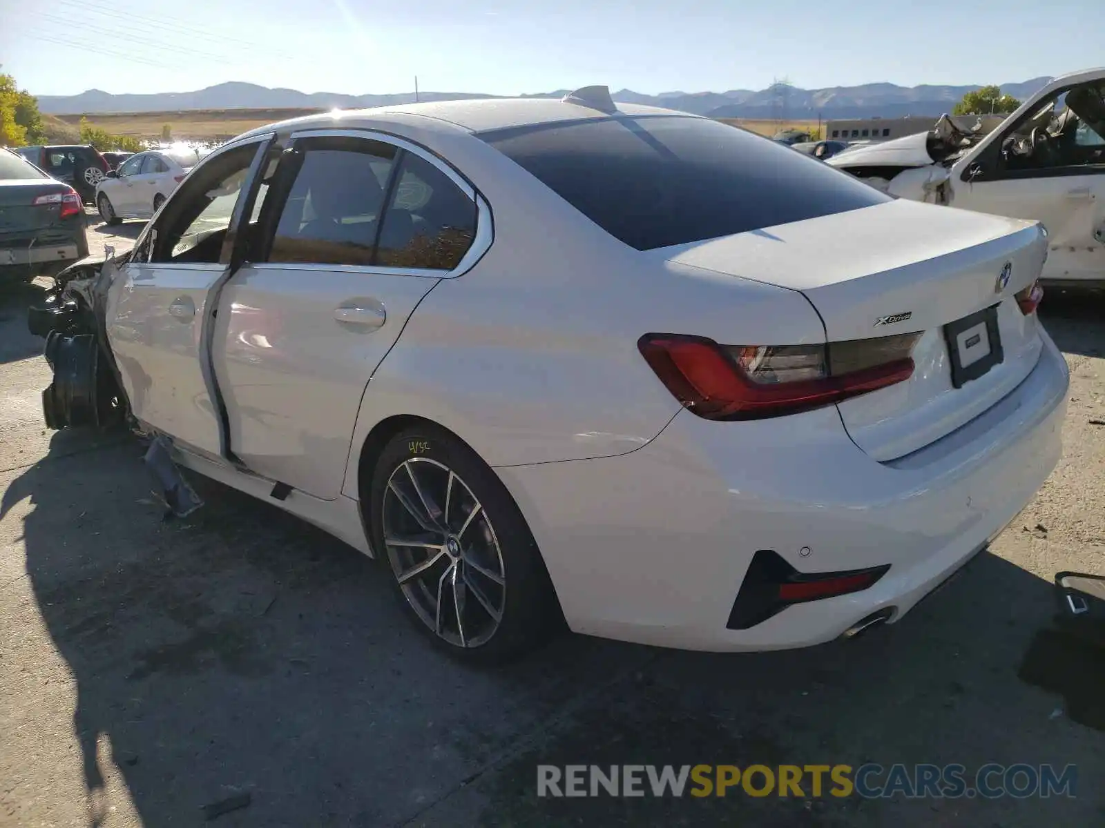 3 Photograph of a damaged car 3MW5R7J51K8B02363 BMW 3 SERIES 2019