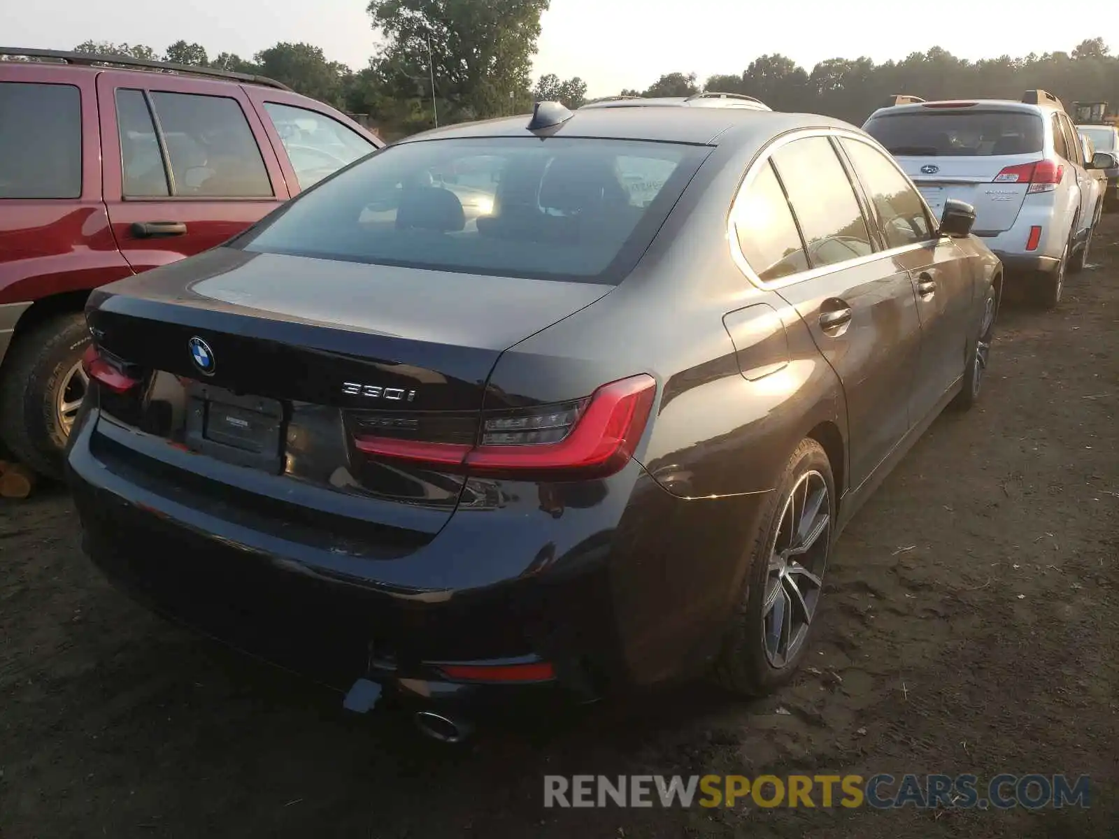 4 Photograph of a damaged car 3MW5R7J52K8B01139 BMW 3 SERIES 2019