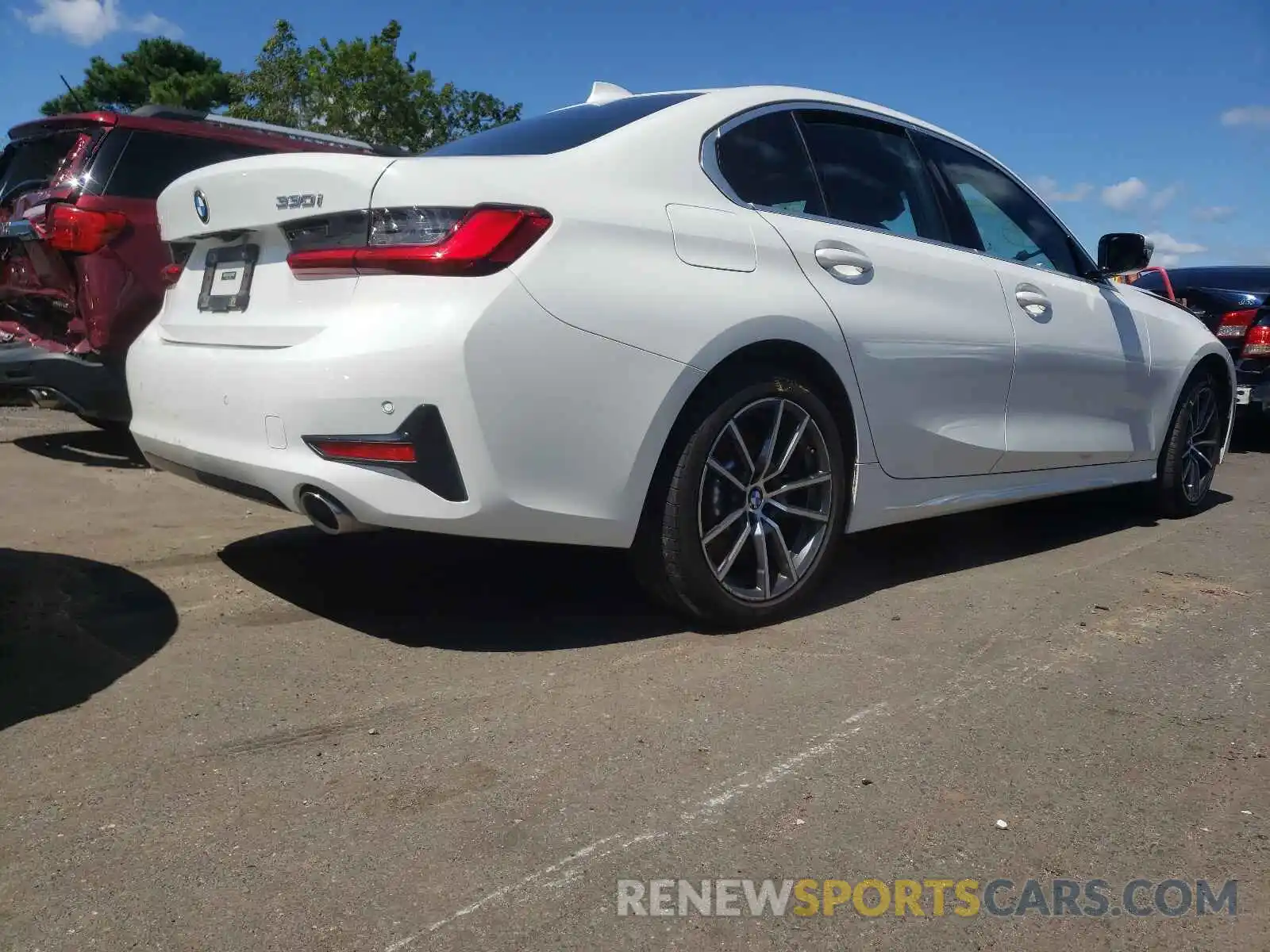 4 Photograph of a damaged car 3MW5R7J52K8B02954 BMW 3 SERIES 2019