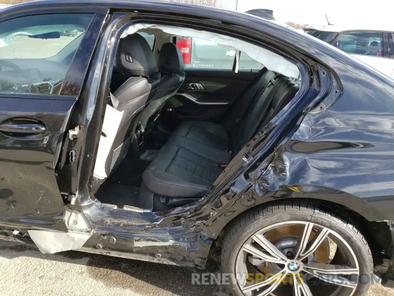 9 Photograph of a damaged car 3MW5R7J53K8A04869 BMW 3 SERIES 2019