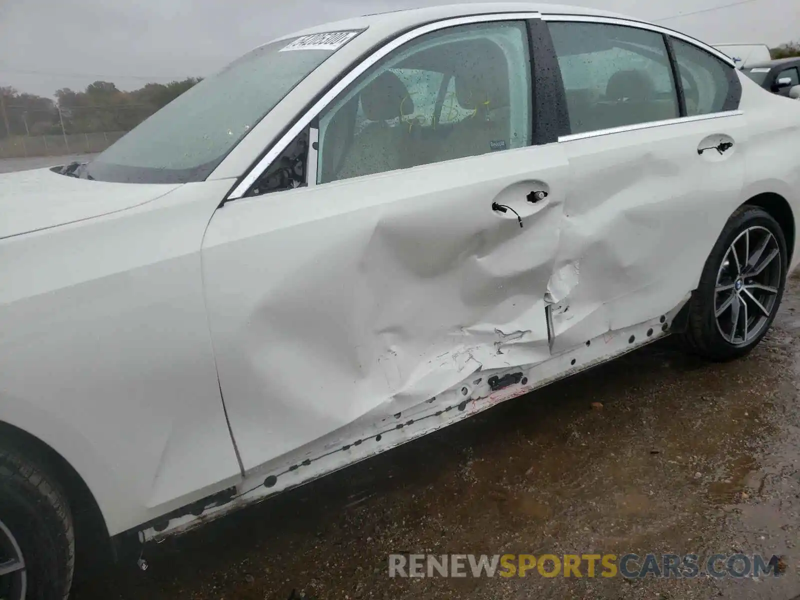 9 Photograph of a damaged car 3MW5R7J54K8B00302 BMW 3 SERIES 2019