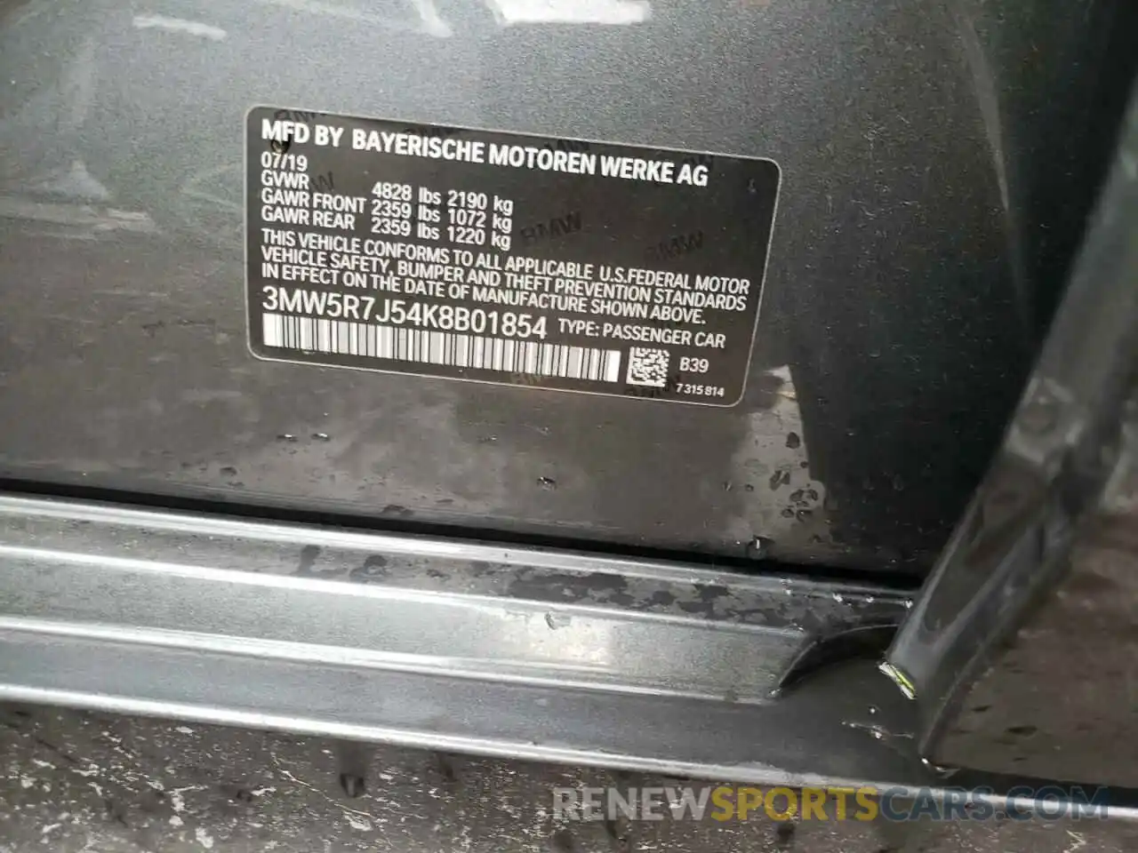 10 Photograph of a damaged car 3MW5R7J54K8B01854 BMW 3 SERIES 2019