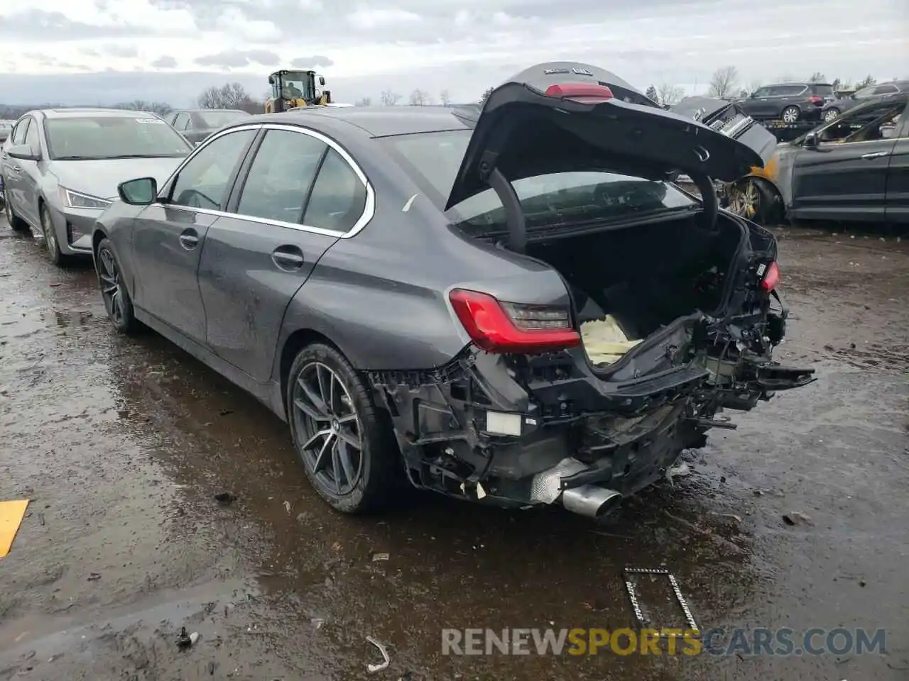 3 Photograph of a damaged car 3MW5R7J54K8B01854 BMW 3 SERIES 2019