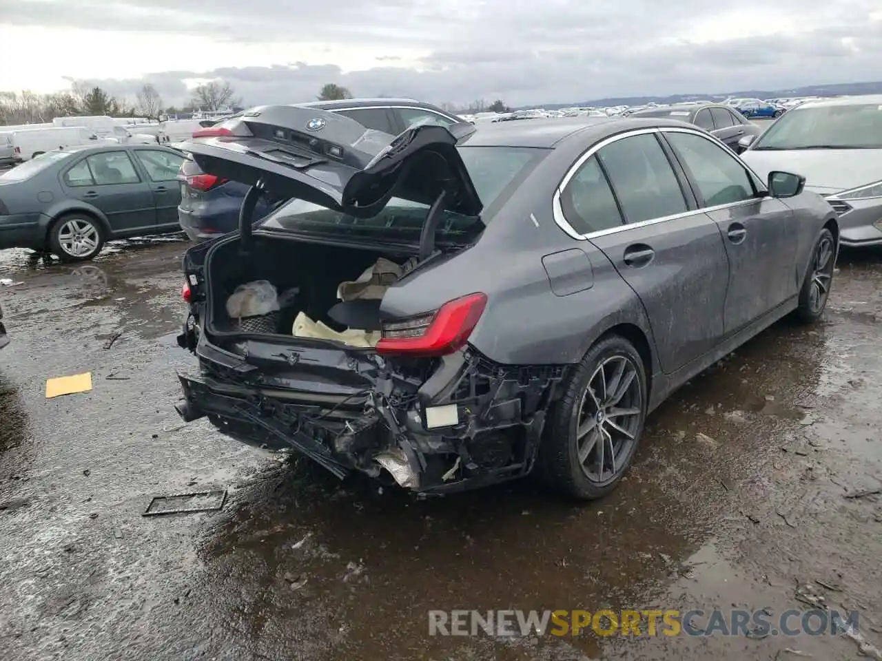 4 Photograph of a damaged car 3MW5R7J54K8B01854 BMW 3 SERIES 2019