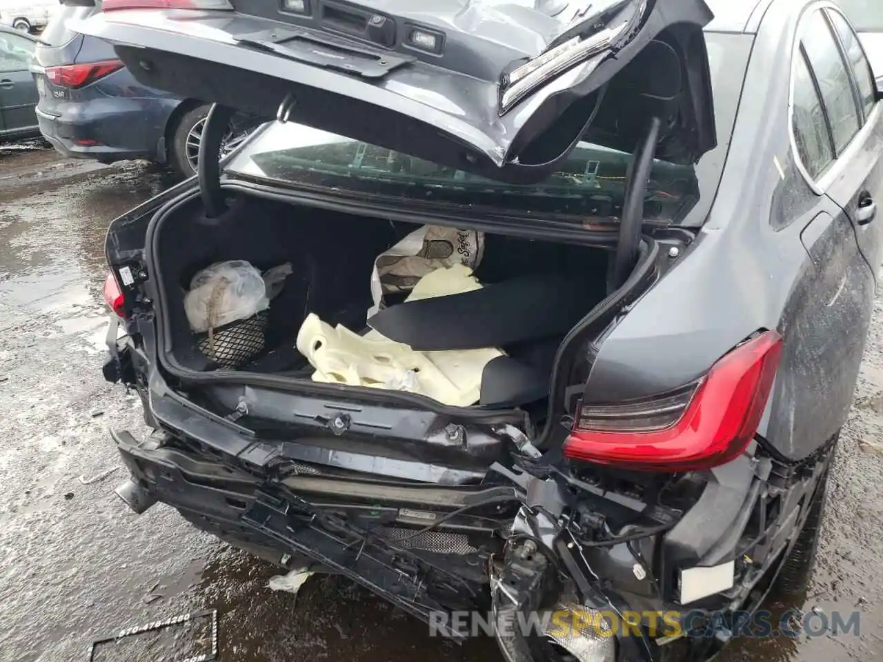 9 Photograph of a damaged car 3MW5R7J54K8B01854 BMW 3 SERIES 2019