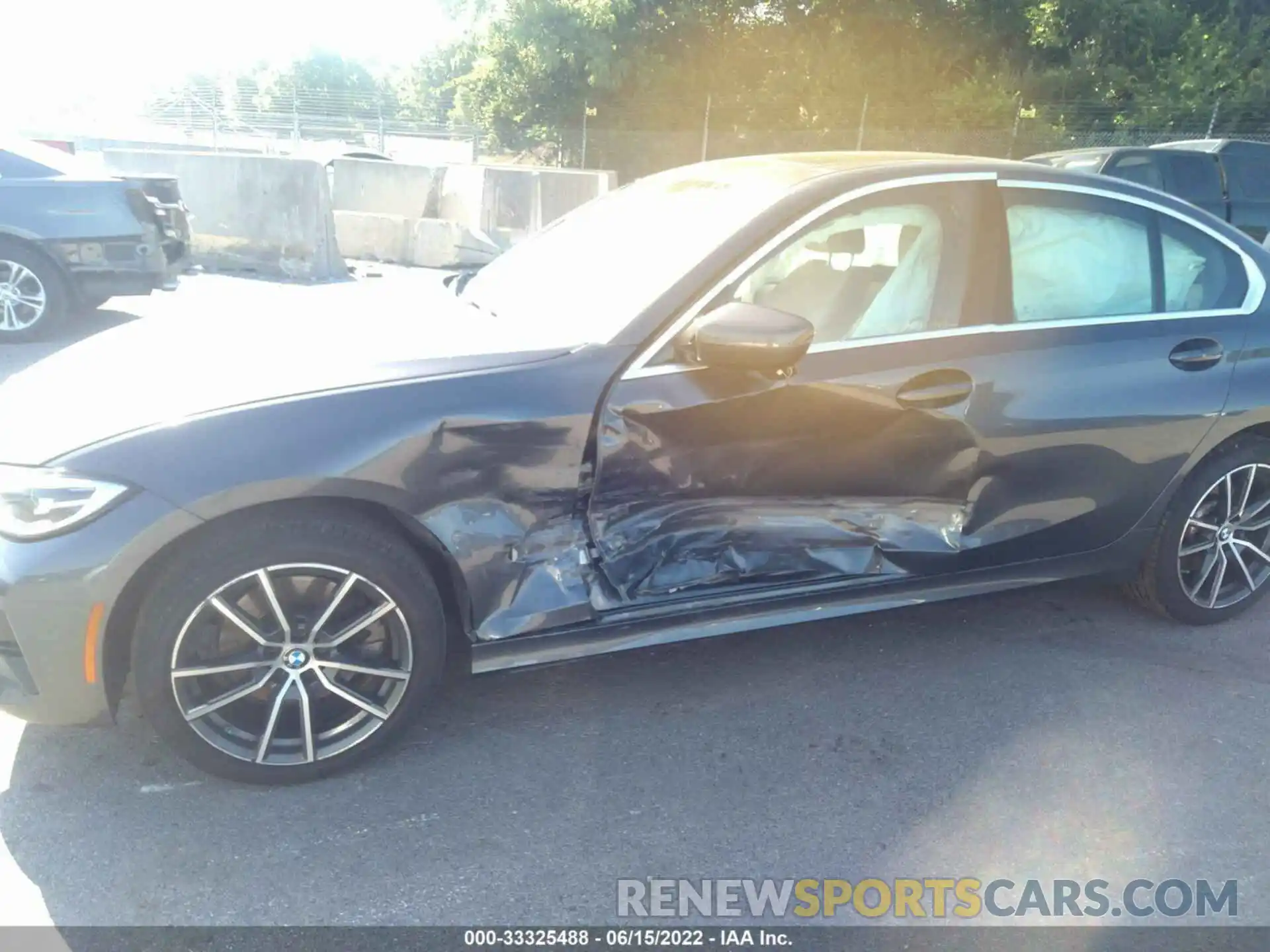 6 Photograph of a damaged car 3MW5R7J55K8A05067 BMW 3 SERIES 2019