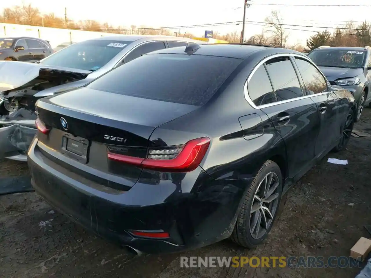 4 Photograph of a damaged car 3MW5R7J55K8B00146 BMW 3 SERIES 2019