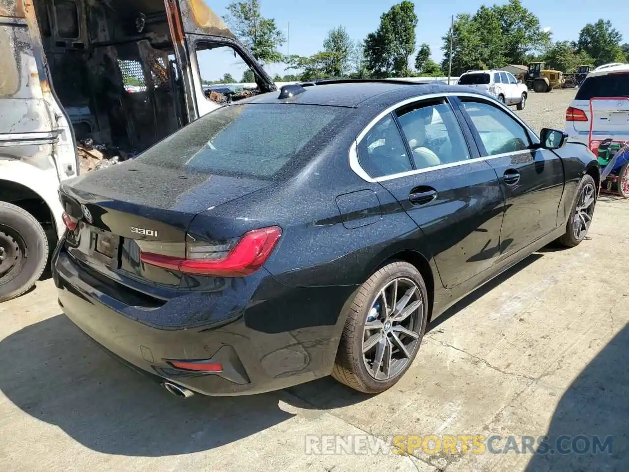 4 Photograph of a damaged car 3MW5R7J56K8B02584 BMW 3 SERIES 2019