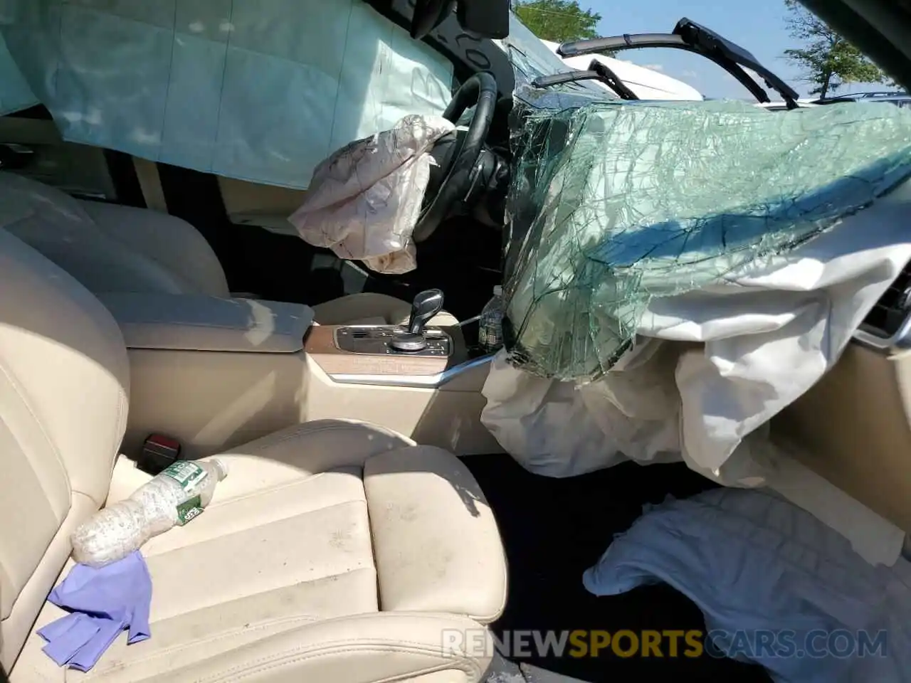 5 Photograph of a damaged car 3MW5R7J56K8B02584 BMW 3 SERIES 2019