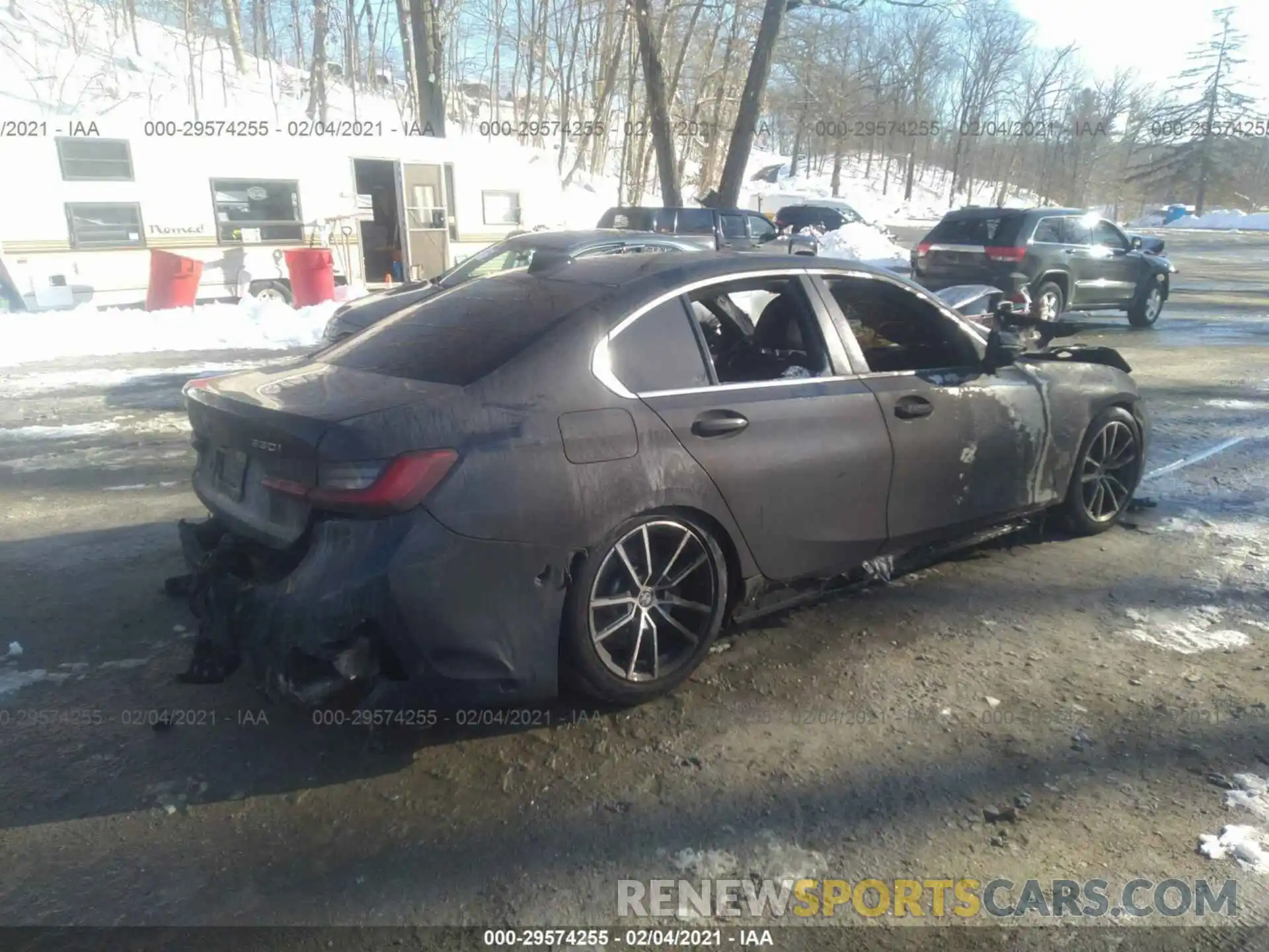 4 Photograph of a damaged car 3MW5R7J57K8A05331 BMW 3 SERIES 2019