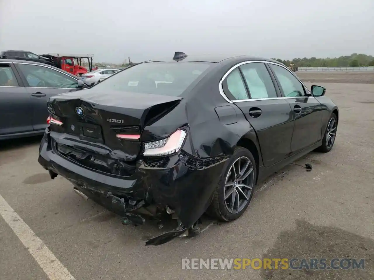 4 Photograph of a damaged car 3MW5R7J57K8B02108 BMW 3 SERIES 2019