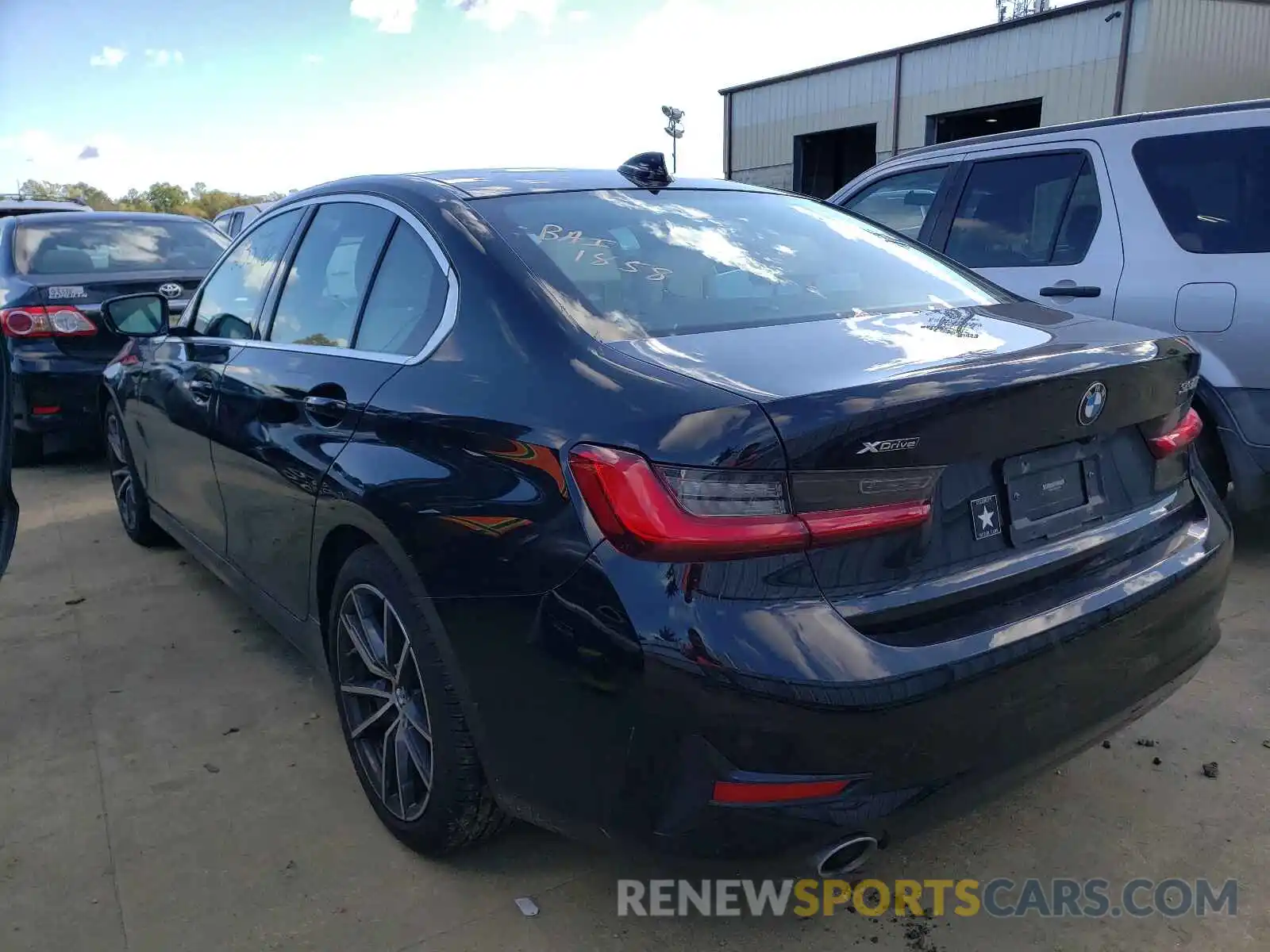 3 Photograph of a damaged car 3MW5R7J58K8B00285 BMW 3 SERIES 2019