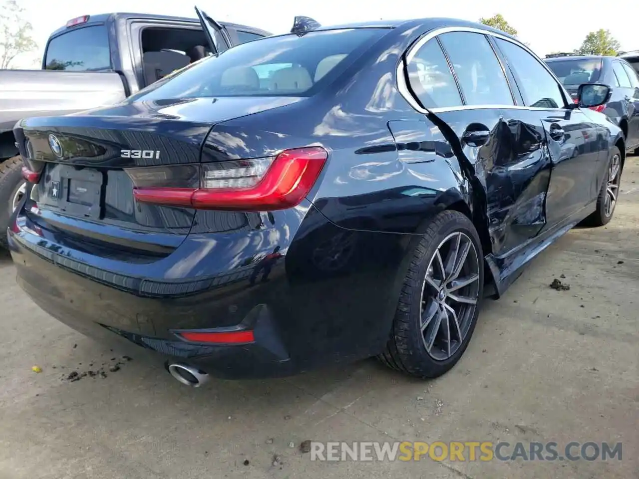 4 Photograph of a damaged car 3MW5R7J58K8B00285 BMW 3 SERIES 2019