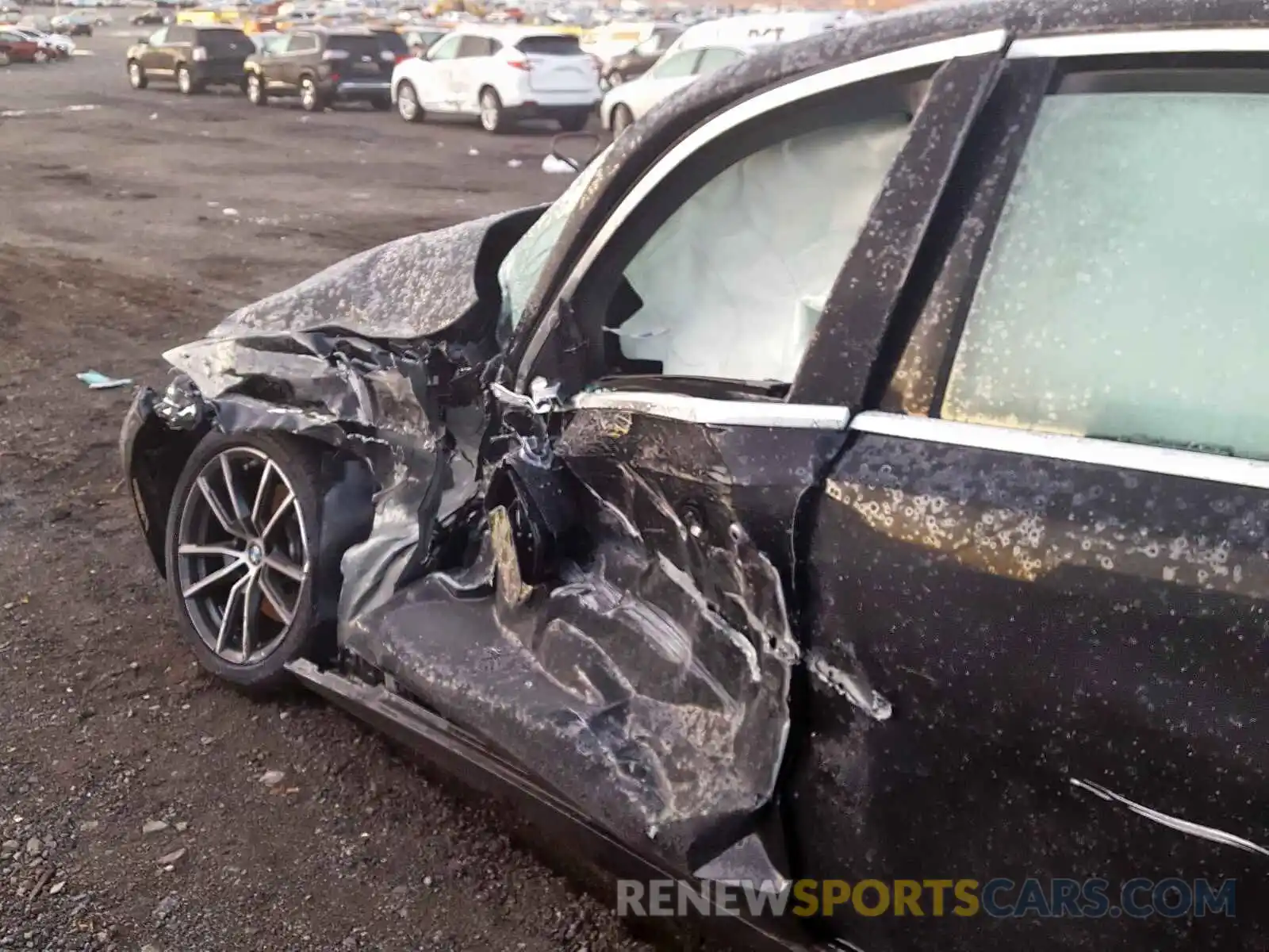 9 Photograph of a damaged car 3MW5R7J58K8B01842 BMW 3 SERIES 2019