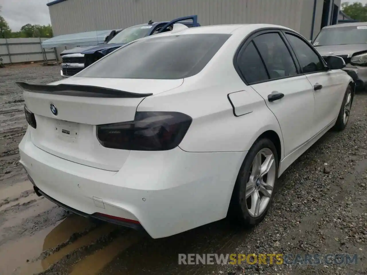 4 Photograph of a damaged car WBA3A5G51CNP17732 BMW 3 SERIES 2019