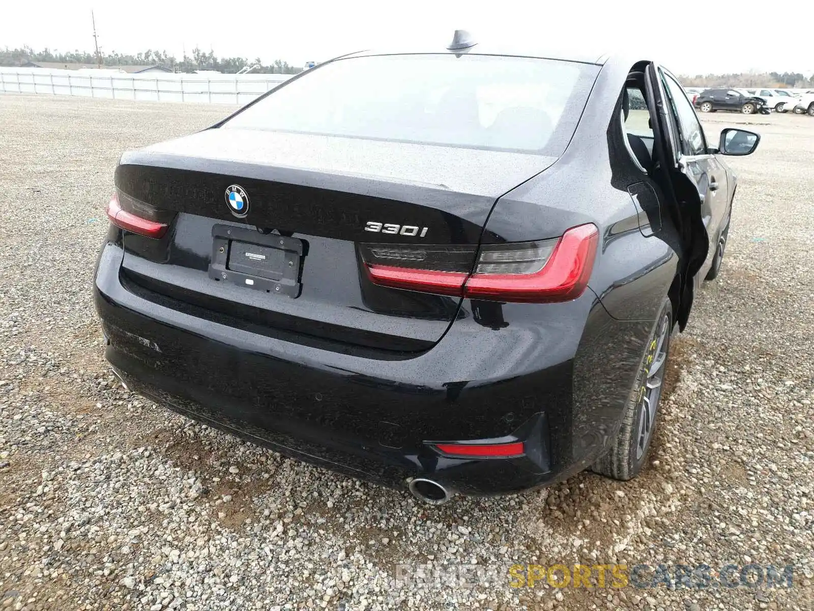 4 Photograph of a damaged car WBA5R1C50KAJ98470 BMW 3 SERIES 2019