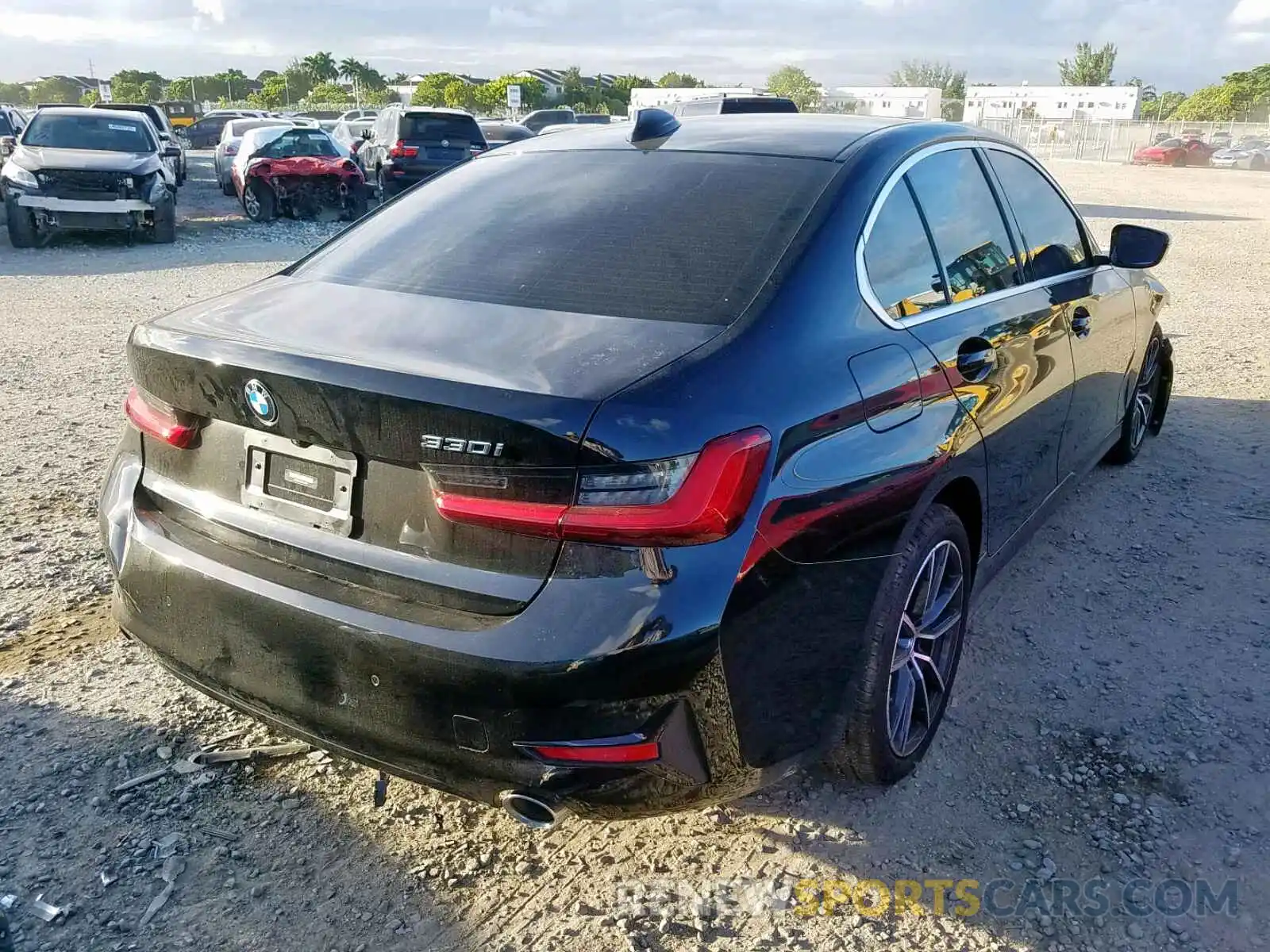 4 Photograph of a damaged car WBA5R1C50KAJ98811 BMW 3 SERIES 2019