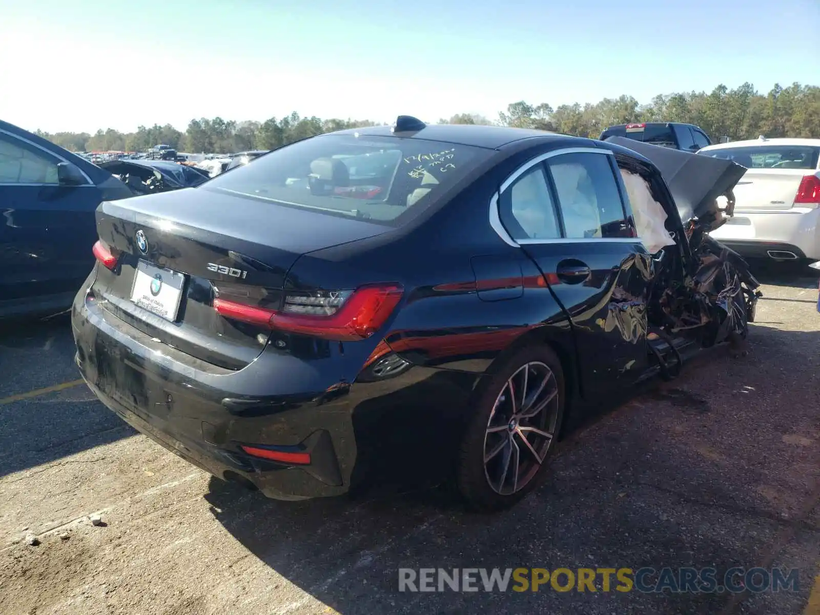 4 Photograph of a damaged car WBA5R1C50KFH20617 BMW 3 SERIES 2019