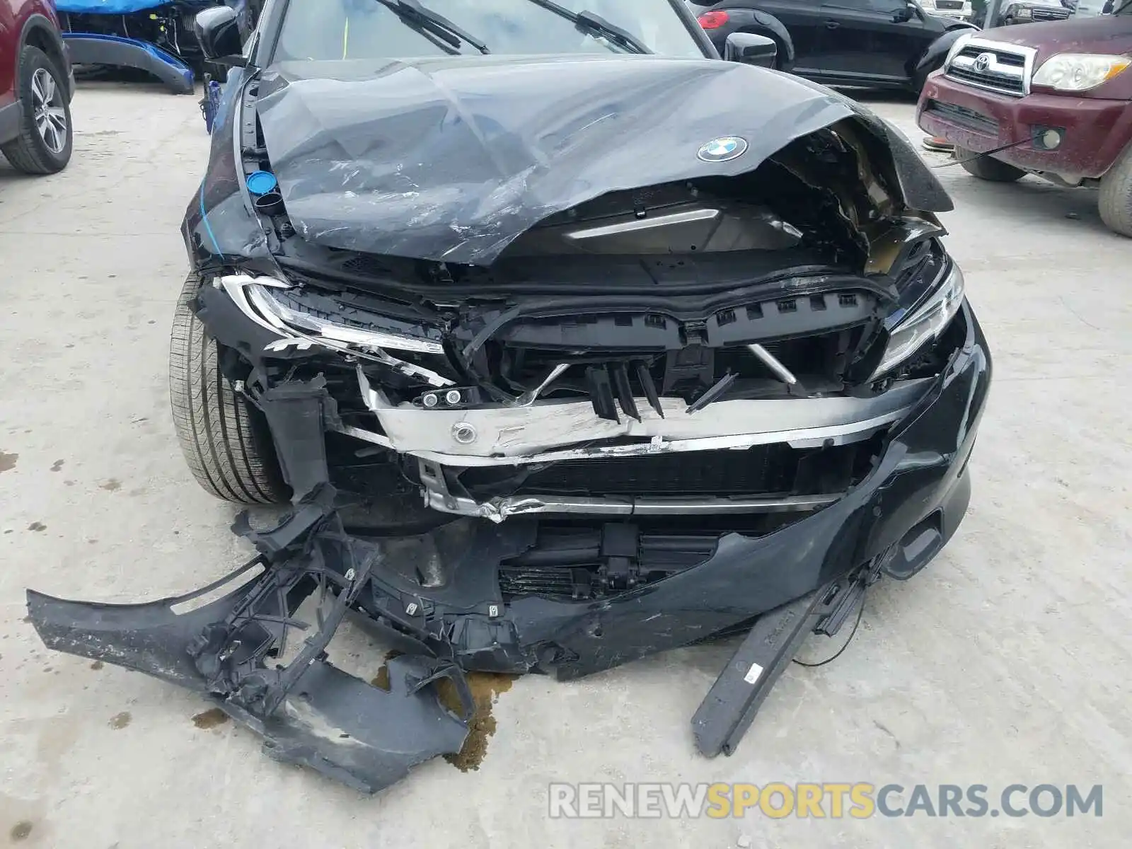 9 Photograph of a damaged car WBA5R1C51KAJ98400 BMW 3 SERIES 2019