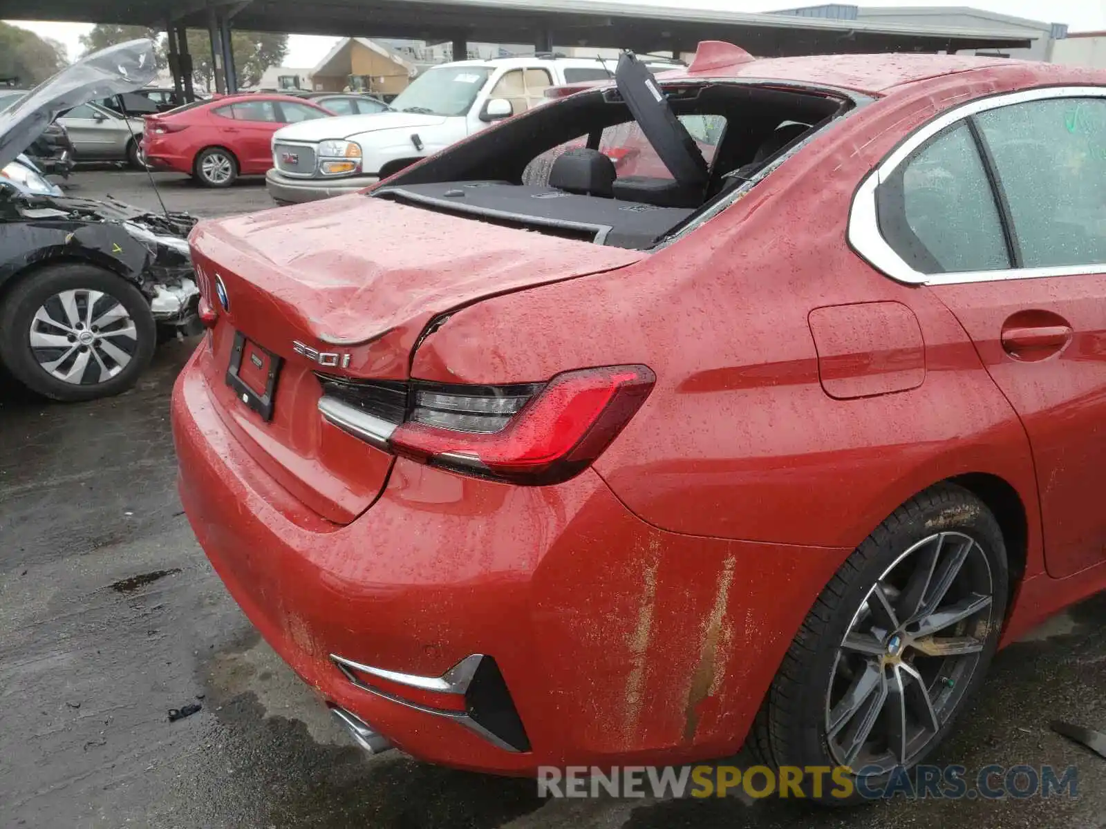 9 Photograph of a damaged car WBA5R1C51KAK10318 BMW 3 SERIES 2019