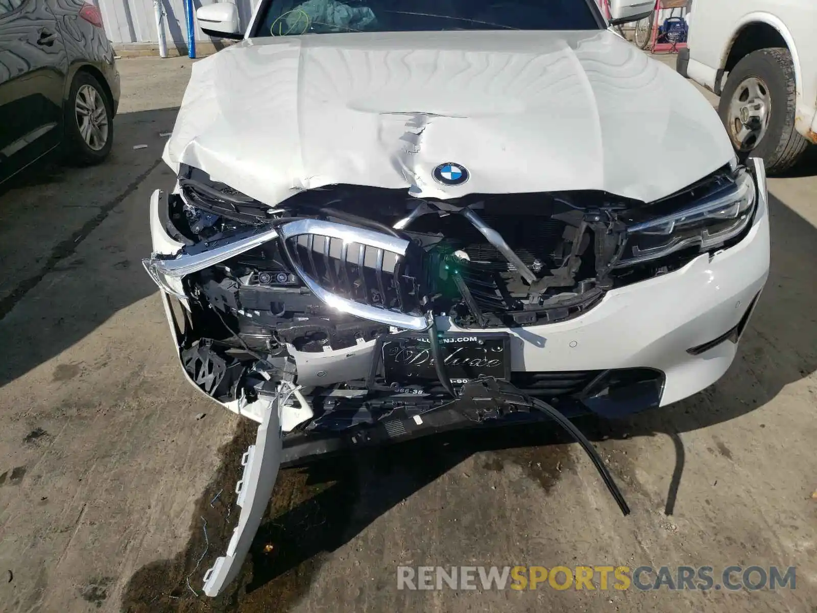 9 Photograph of a damaged car WBA5R1C51KAK11145 BMW 3 SERIES 2019