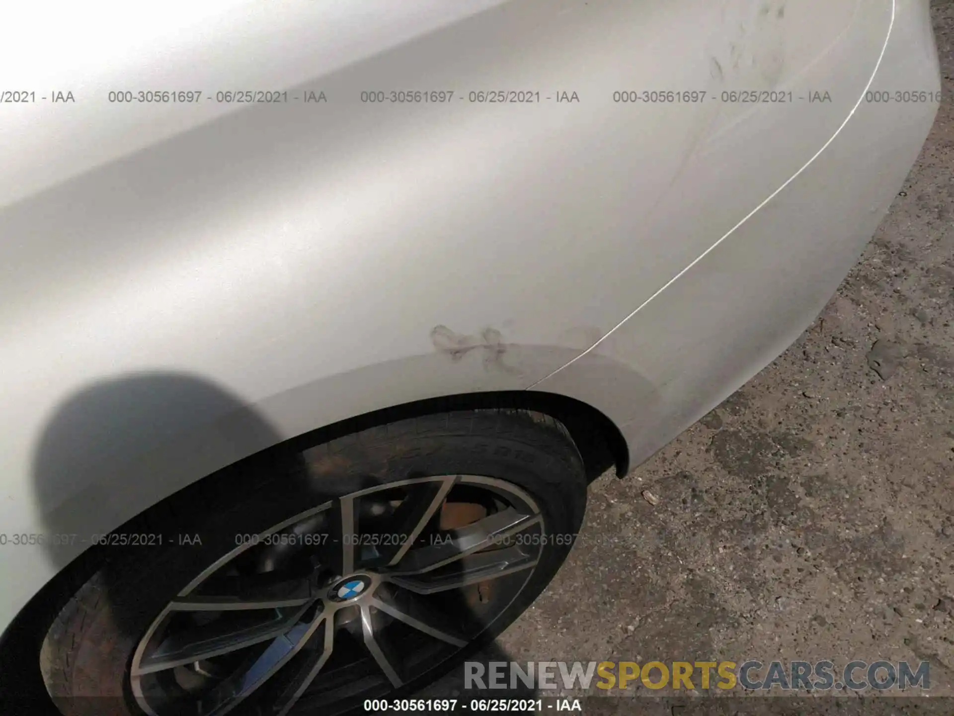 6 Photograph of a damaged car WBA5R1C51KFH04359 BMW 3 SERIES 2019