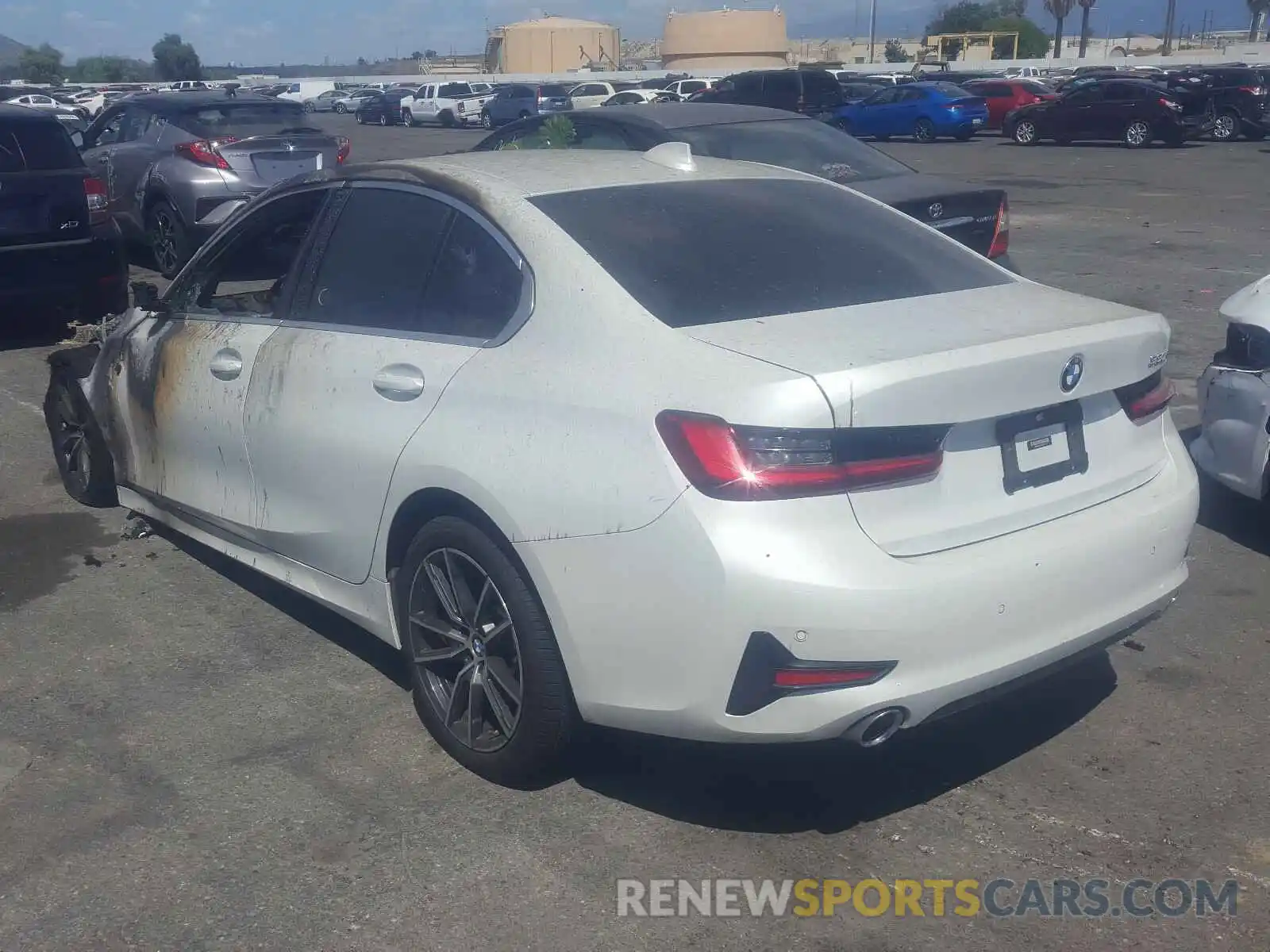 3 Photograph of a damaged car WBA5R1C52KAE82024 BMW 3 SERIES 2019