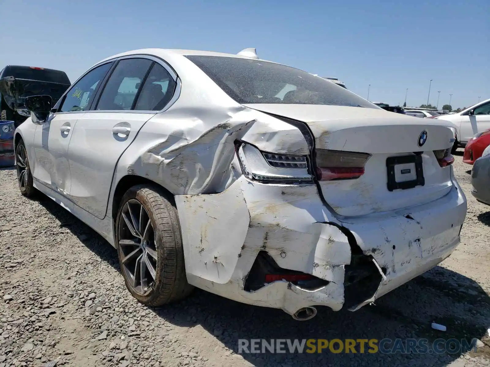 3 Photograph of a damaged car WBA5R1C52KAJ98485 BMW 3 SERIES 2019