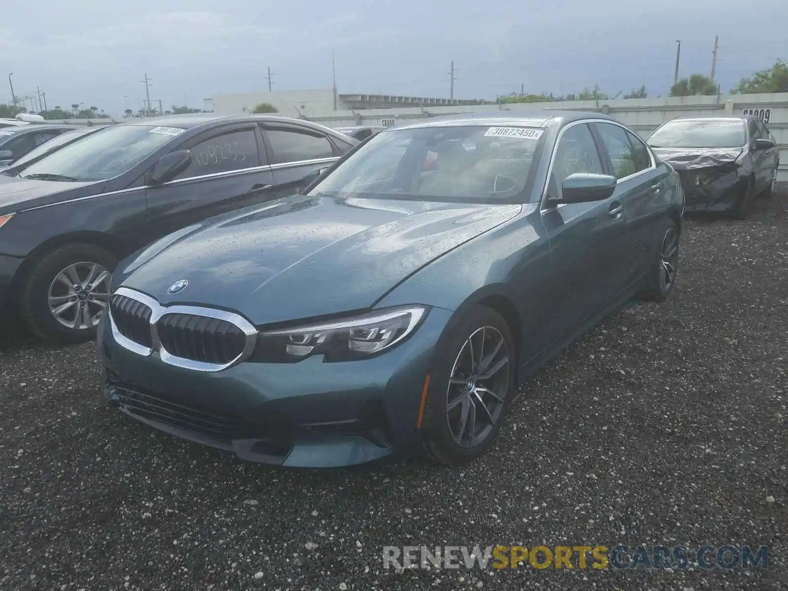 2 Фотография поврежденного автомобиля WBA5R1C52KAK10716 BMW 3 SERIES 2019