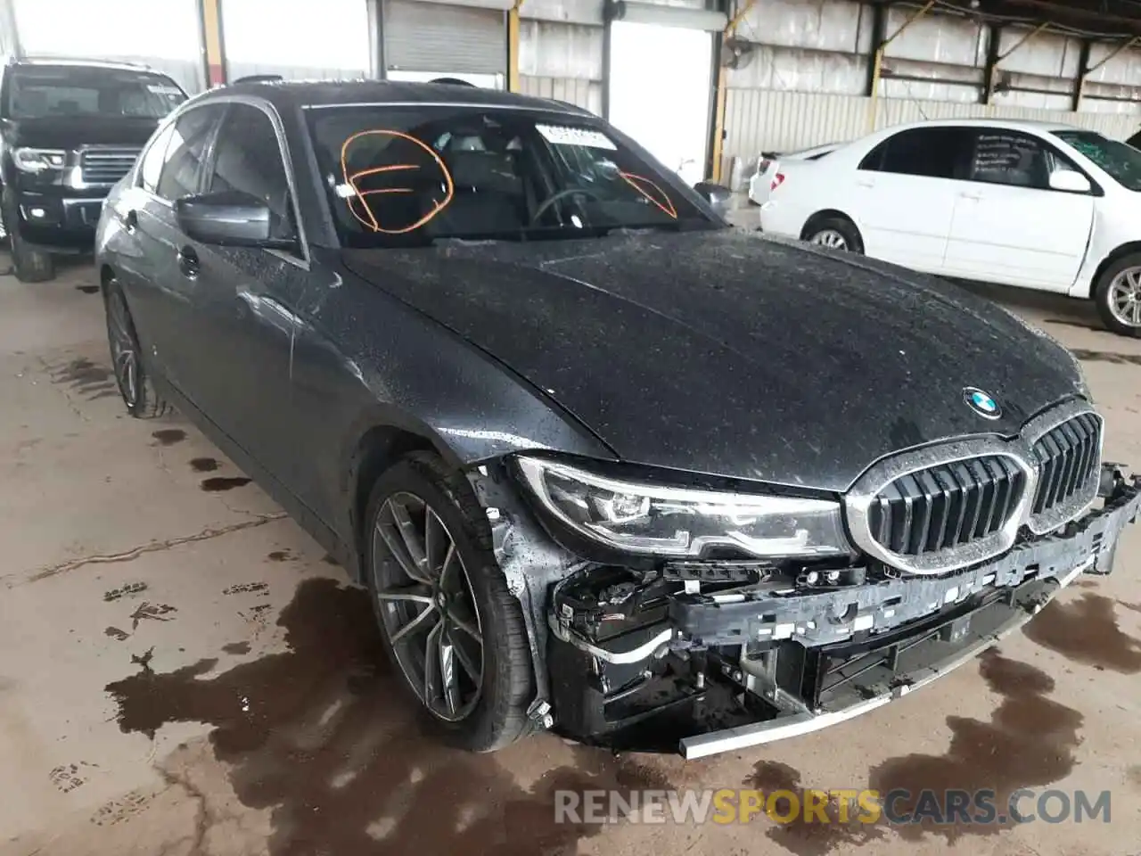 1 Фотография поврежденного автомобиля WBA5R1C52KAK12661 BMW 3 SERIES 2019