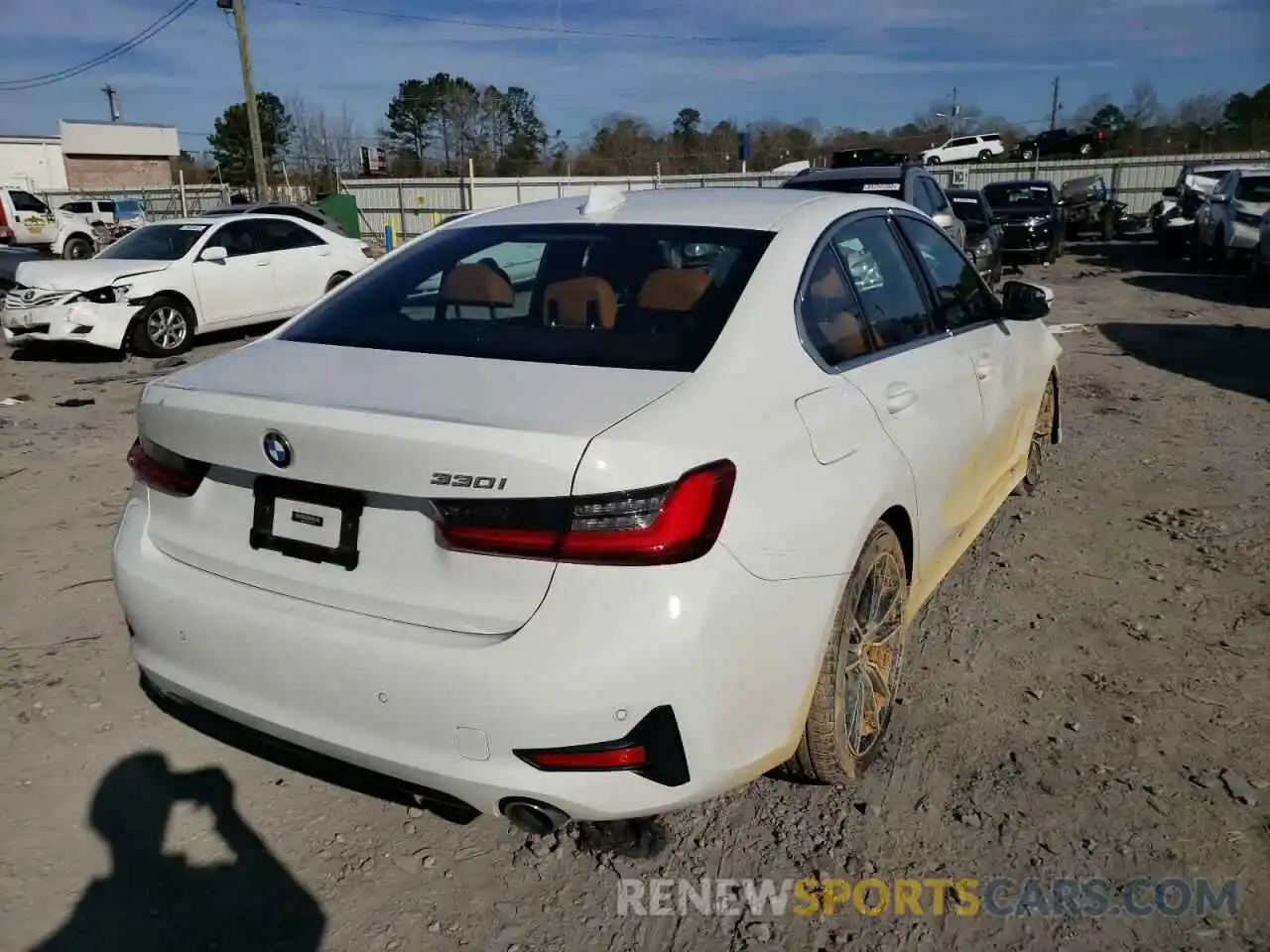 4 Photograph of a damaged car WBA5R1C52KFH11353 BMW 3 SERIES 2019