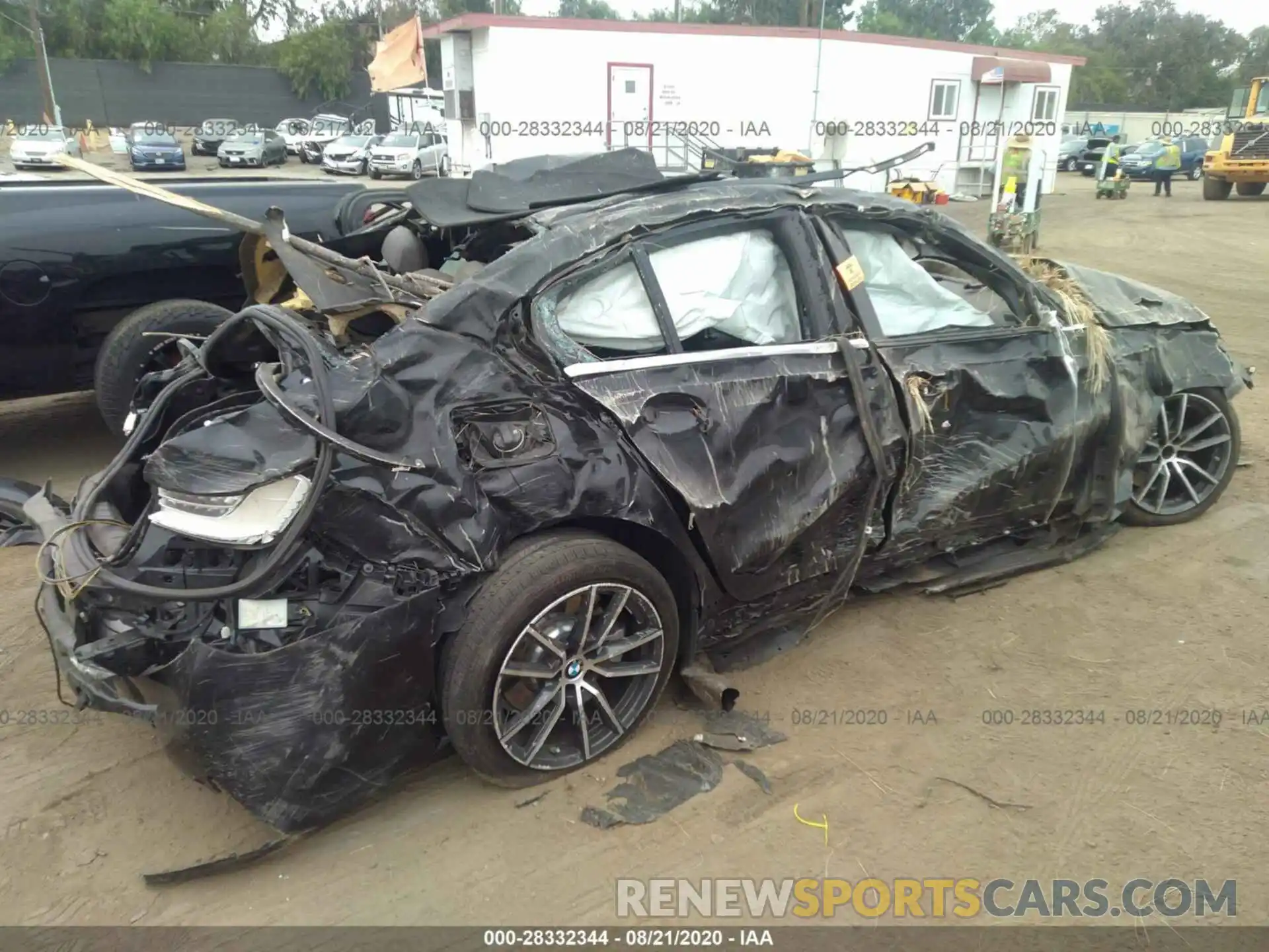 4 Photograph of a damaged car WBA5R1C52KFH13426 BMW 3 SERIES 2019